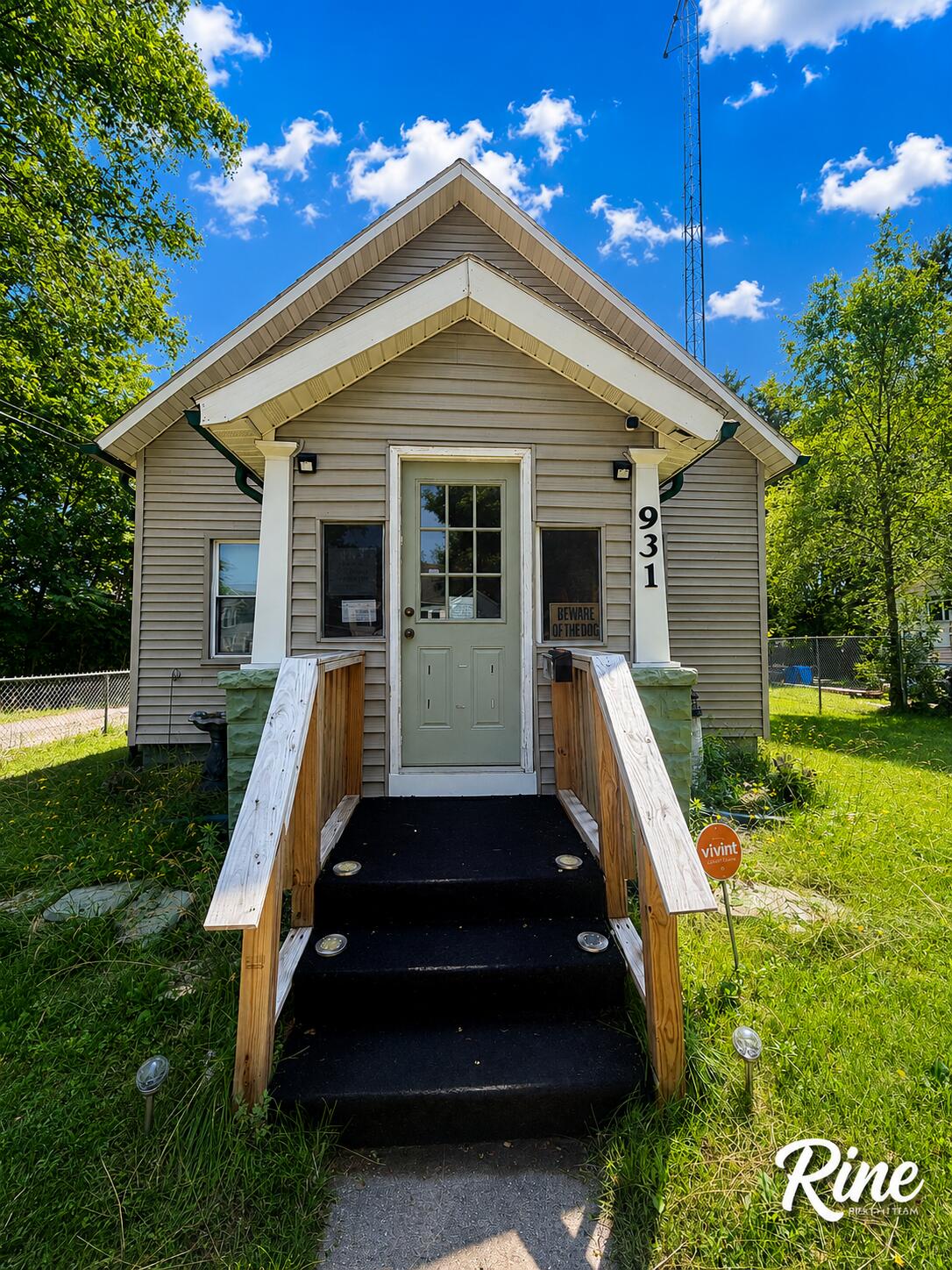 931 Jennings Avenue Benton Harbor MI 49022