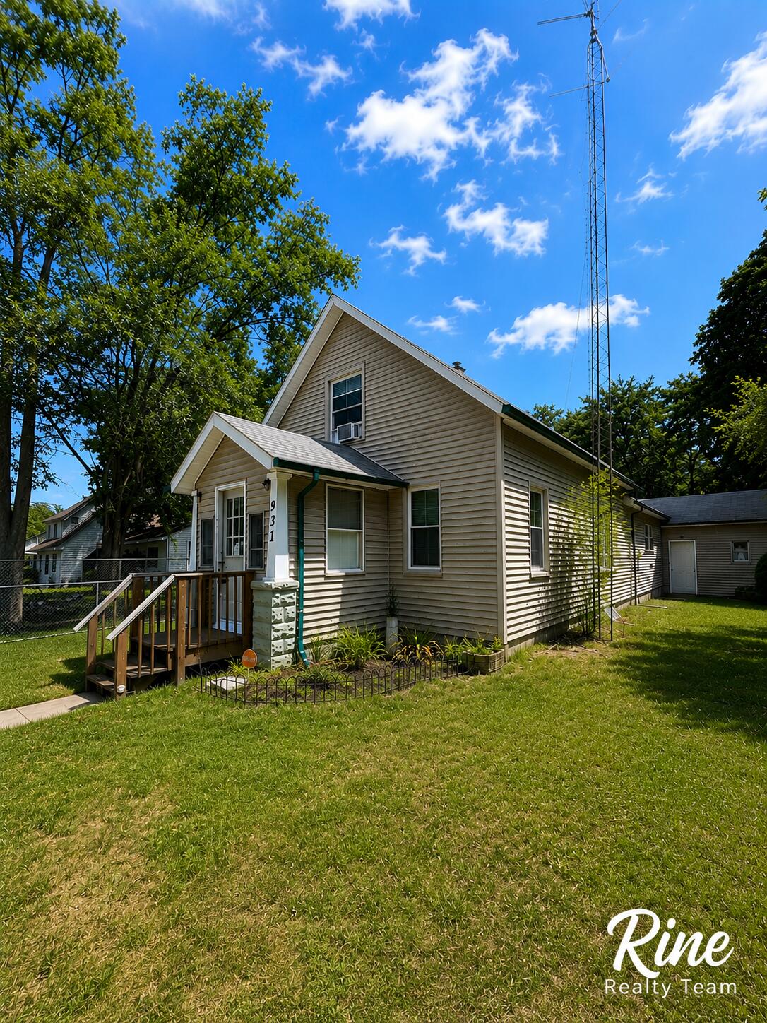931 Jennings Avenue Benton Harbor MI 49022