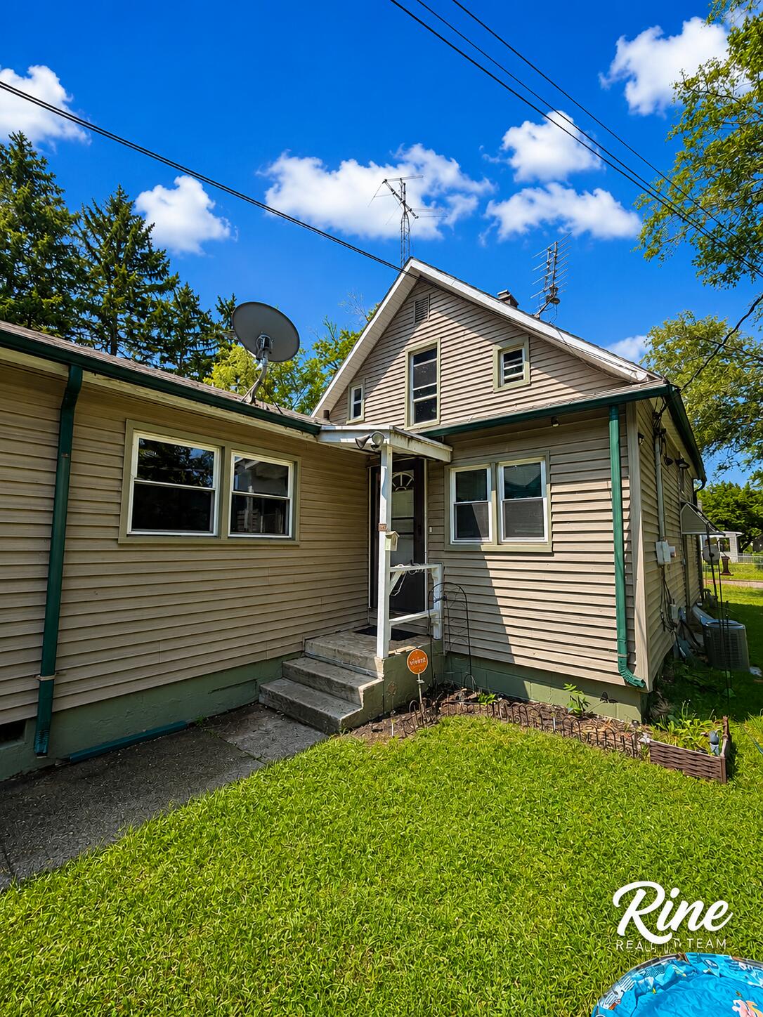 931 Jennings Avenue Benton Harbor MI 49022
