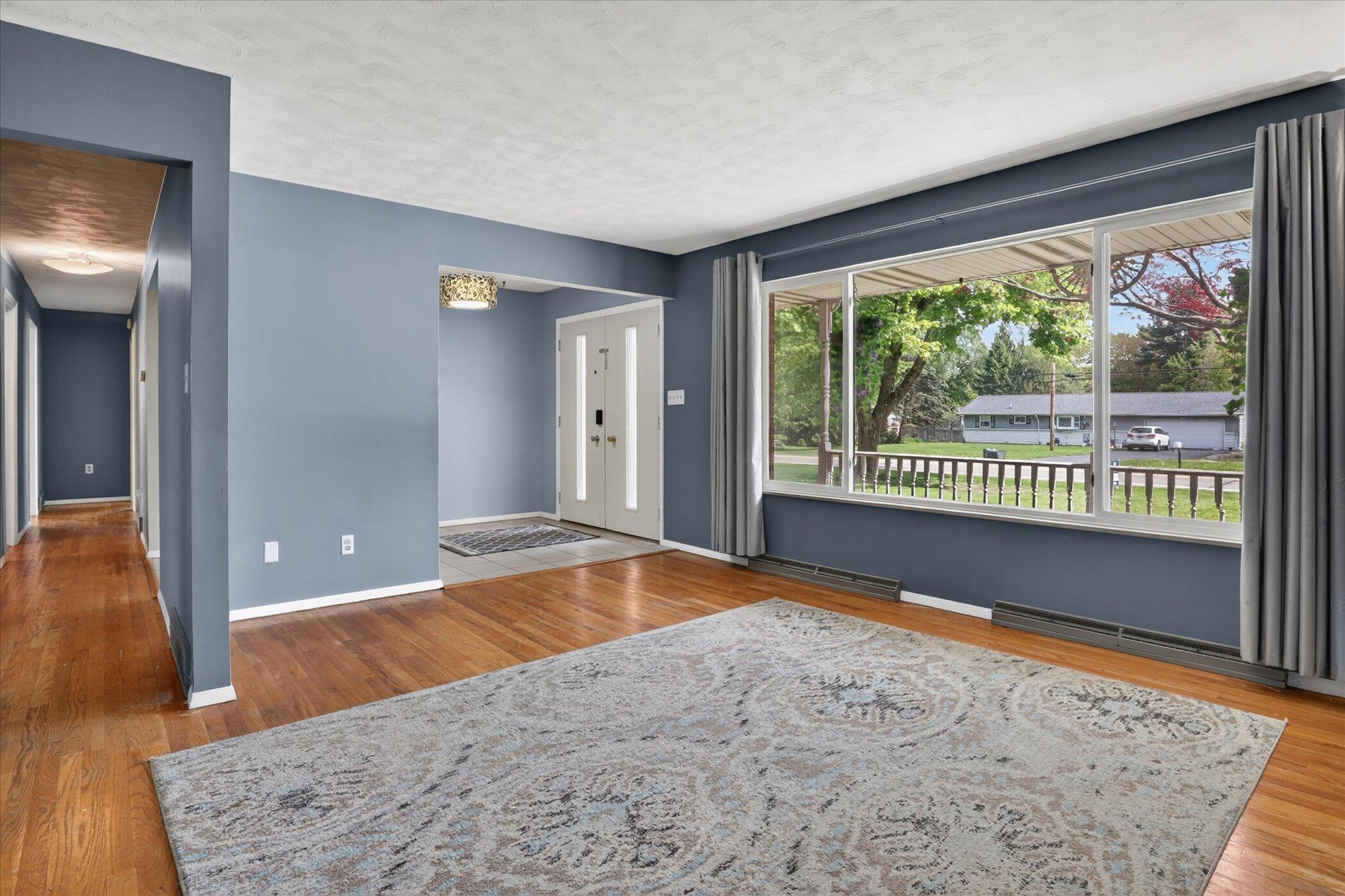 26414 Redfield Street Edwardsburg MI 49112