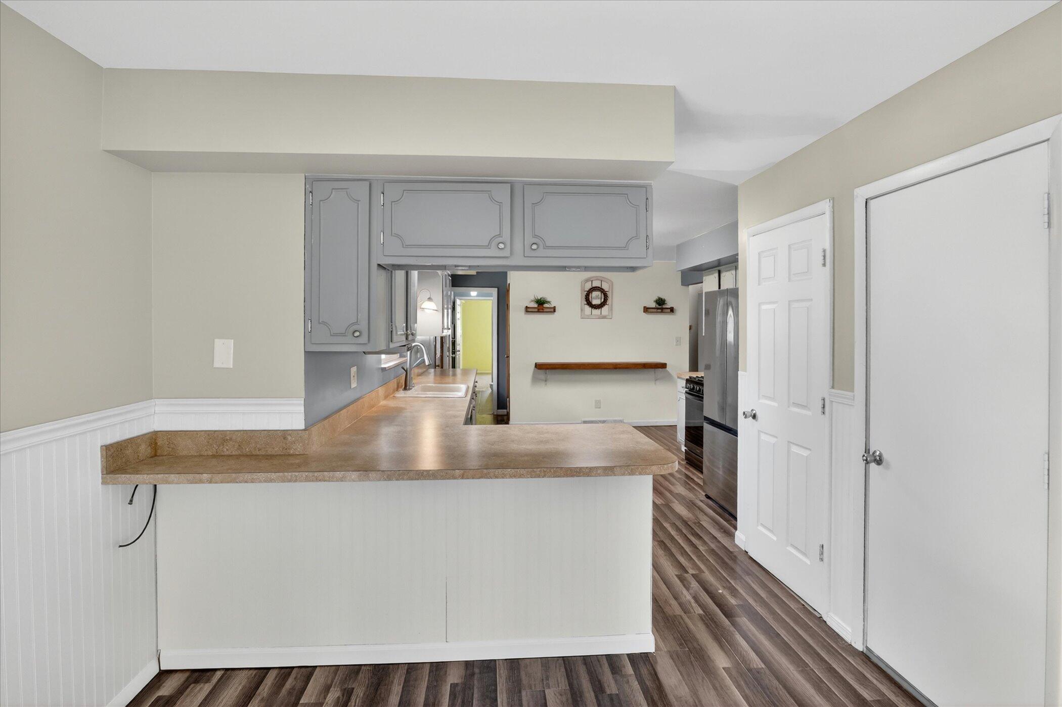 26414 Redfield Street Edwardsburg MI 49112