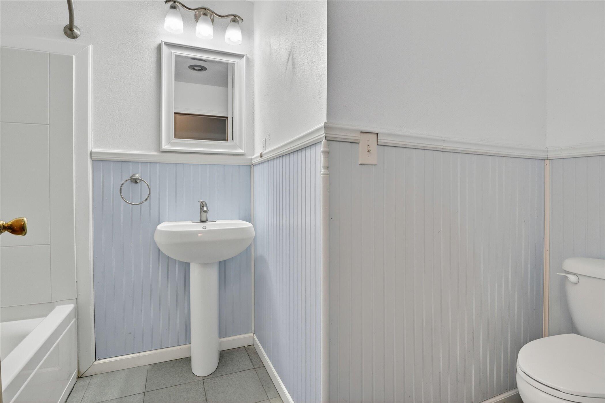 26414 Redfield Street Edwardsburg MI 49112