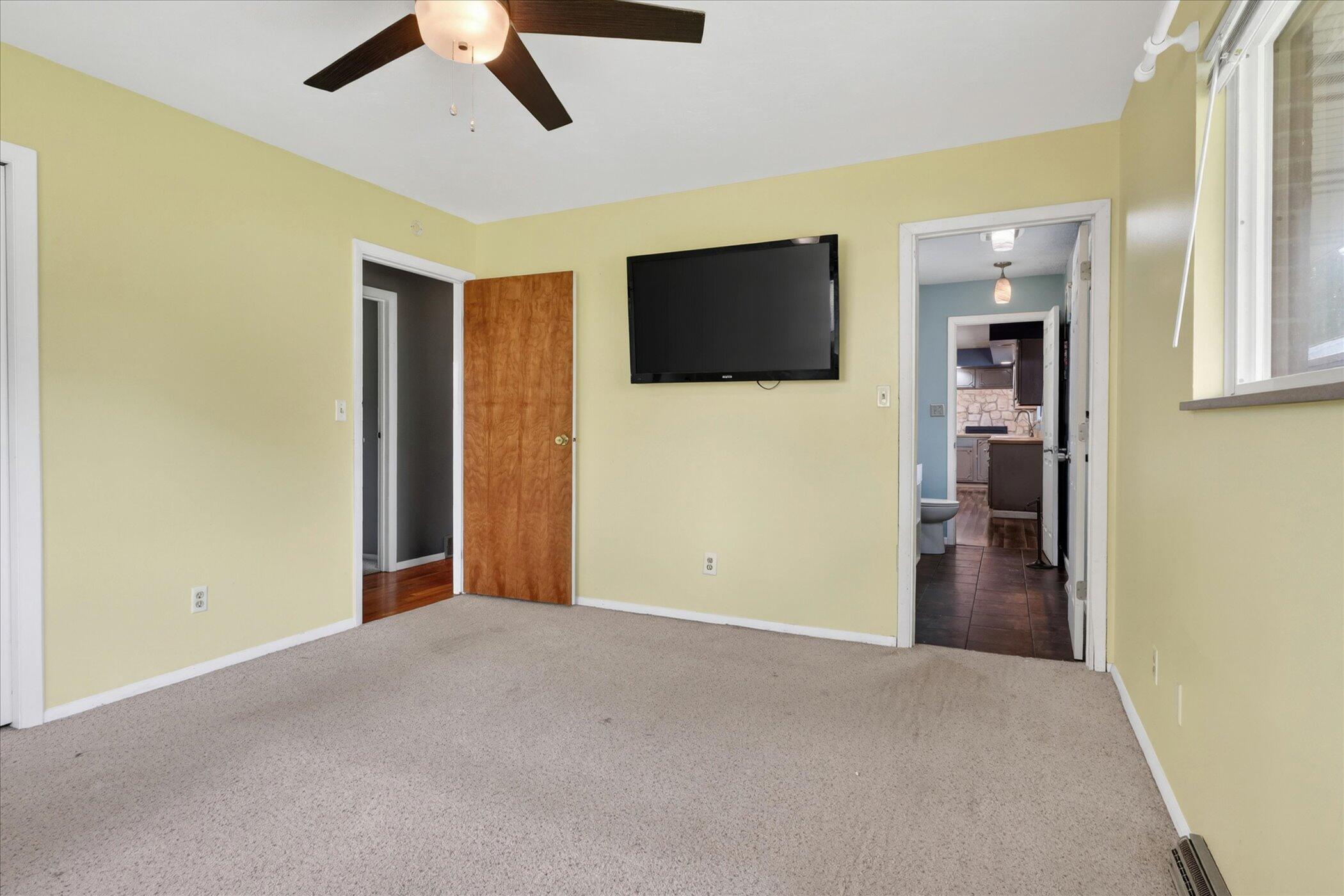 26414 Redfield Street Edwardsburg MI 49112