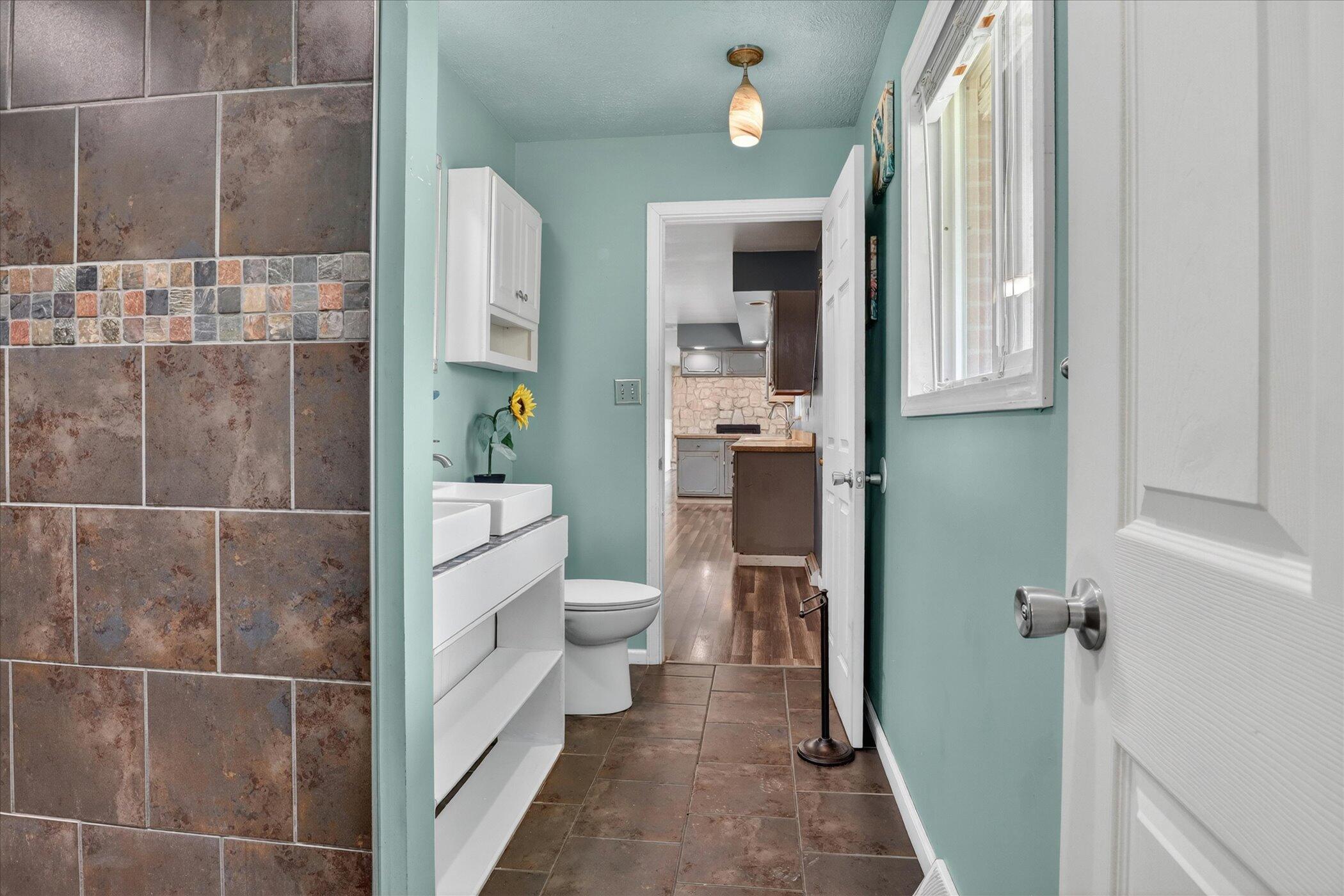 26414 Redfield Street Edwardsburg MI 49112