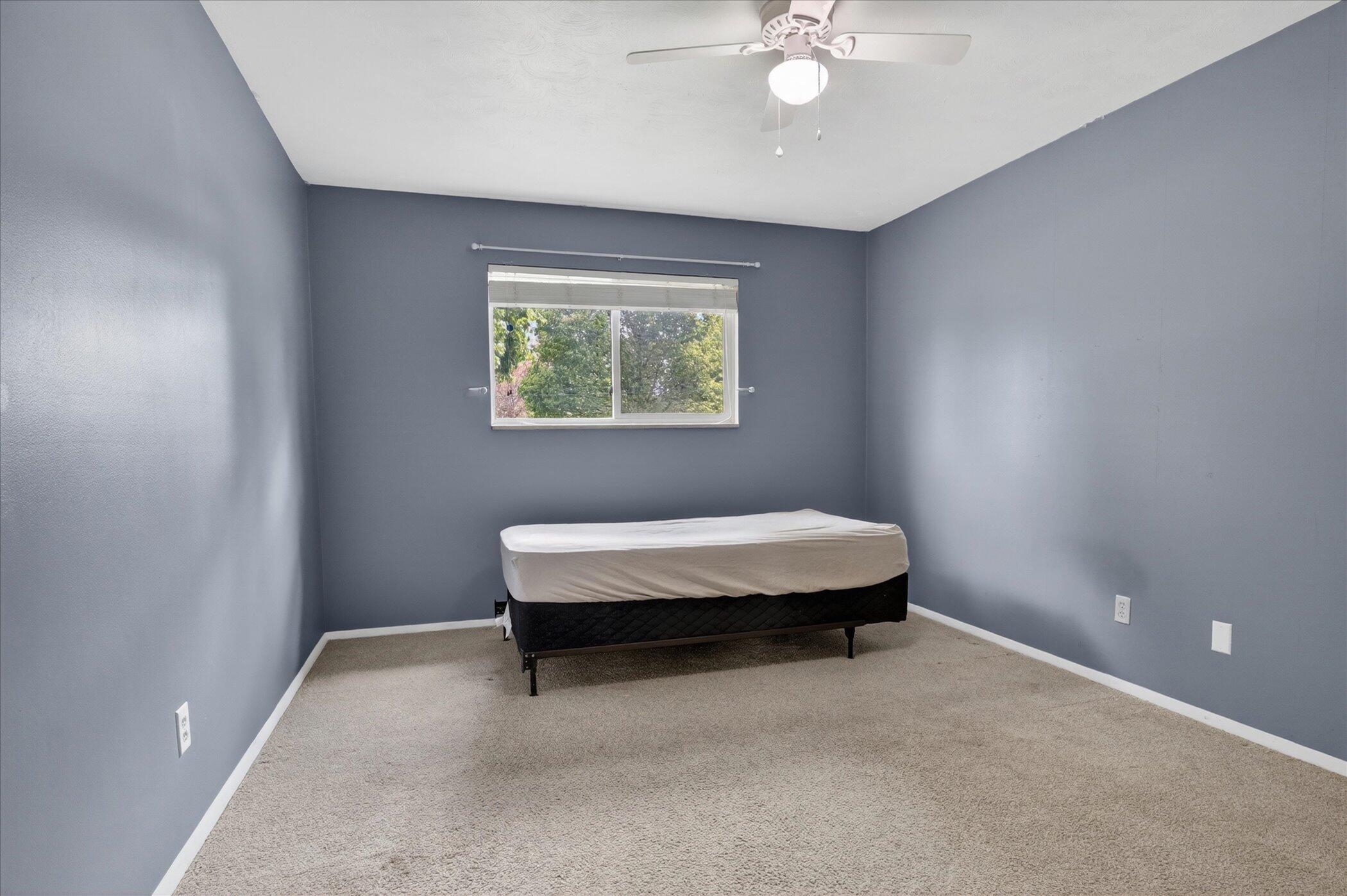 26414 Redfield Street Edwardsburg MI 49112