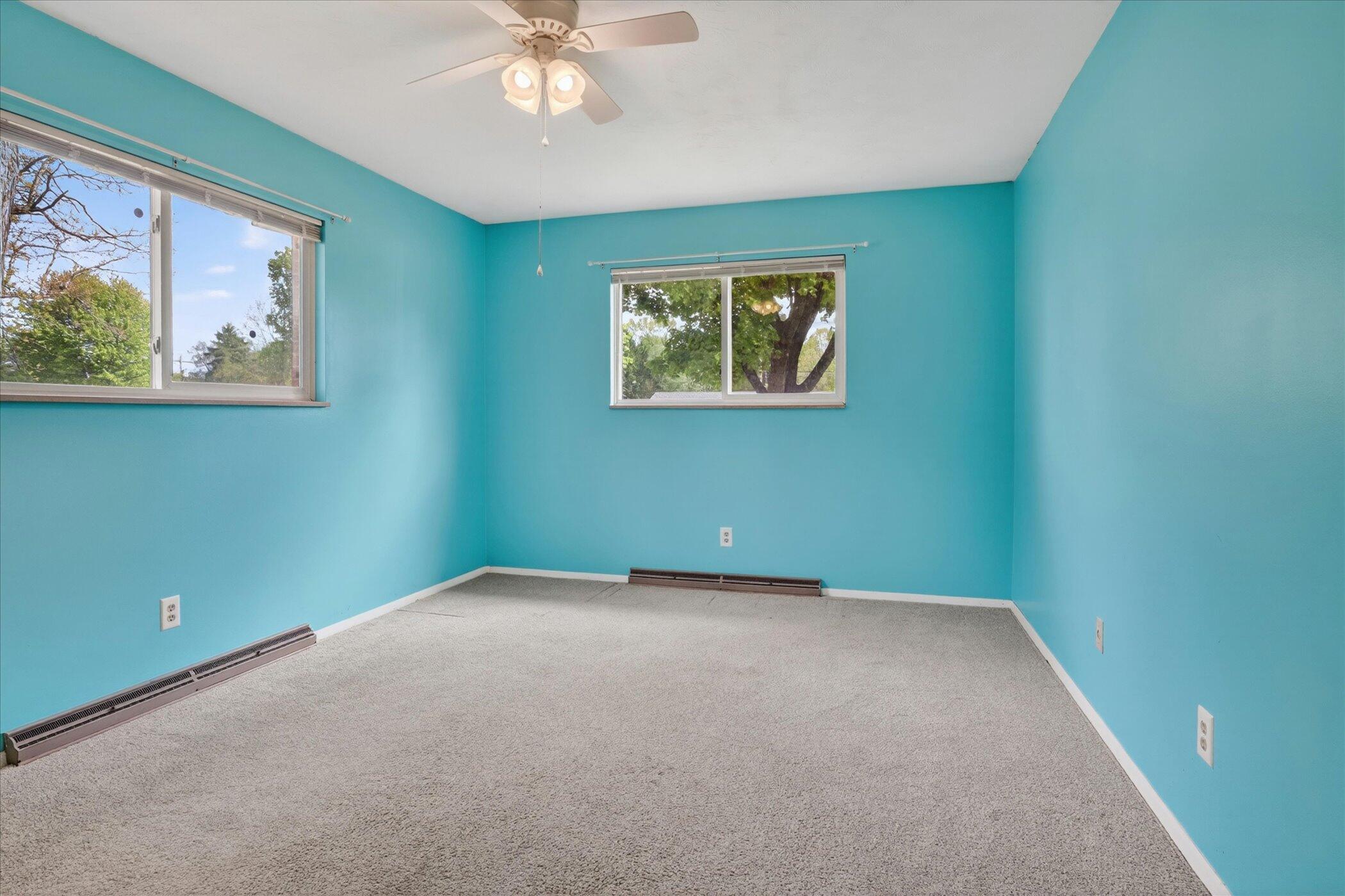 26414 Redfield Street Edwardsburg MI 49112