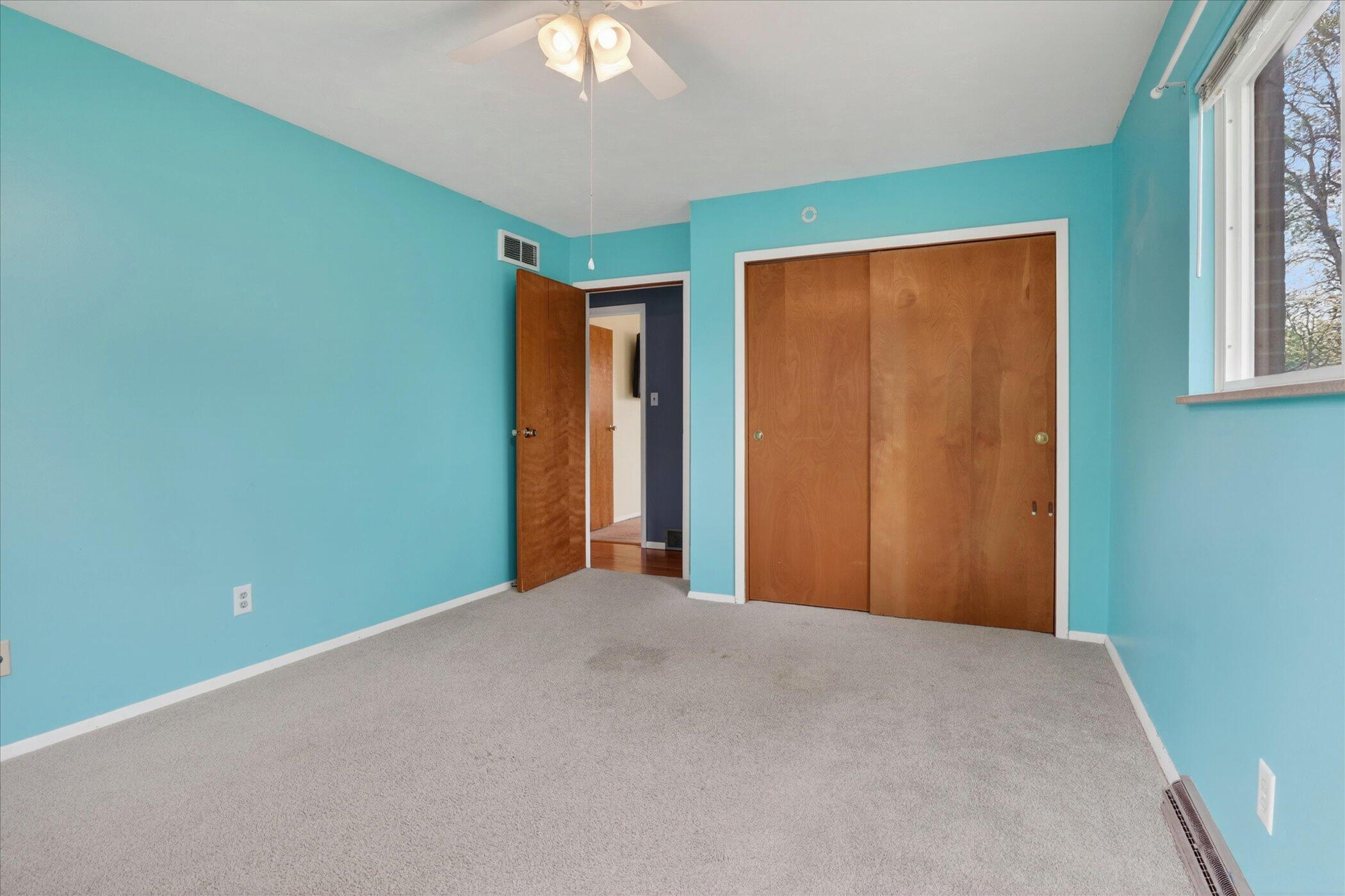26414 Redfield Street Edwardsburg MI 49112