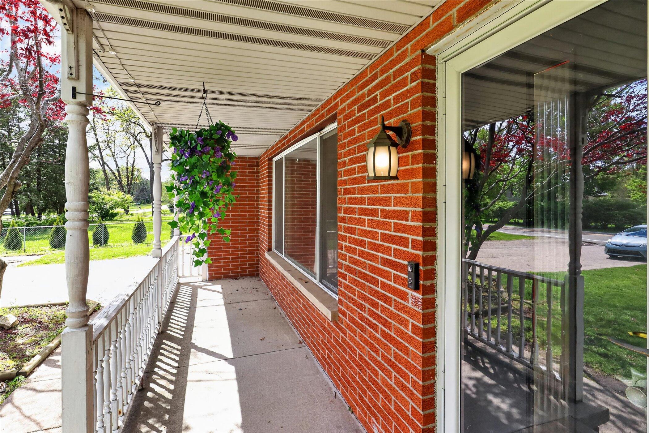 26414 Redfield Street Edwardsburg MI 49112