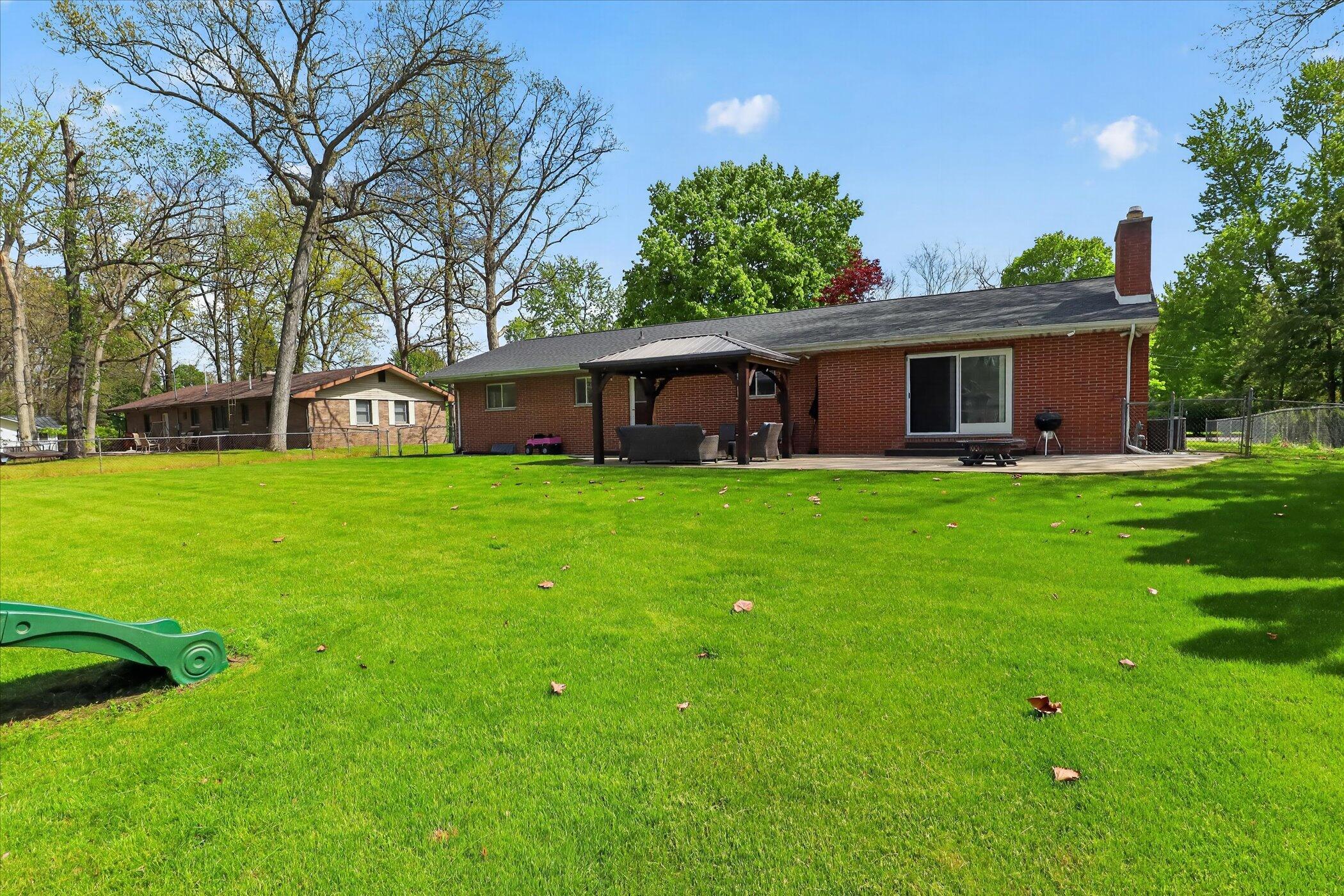 26414 Redfield Street Edwardsburg MI 49112
