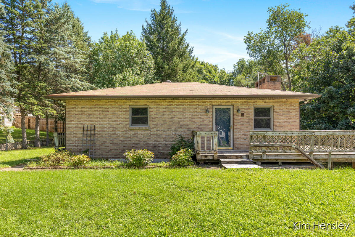 1085 4 Mile Road NE Grand Rapids MI 49525