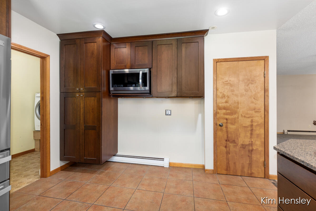 1085 4 Mile Road NE Grand Rapids MI 49525