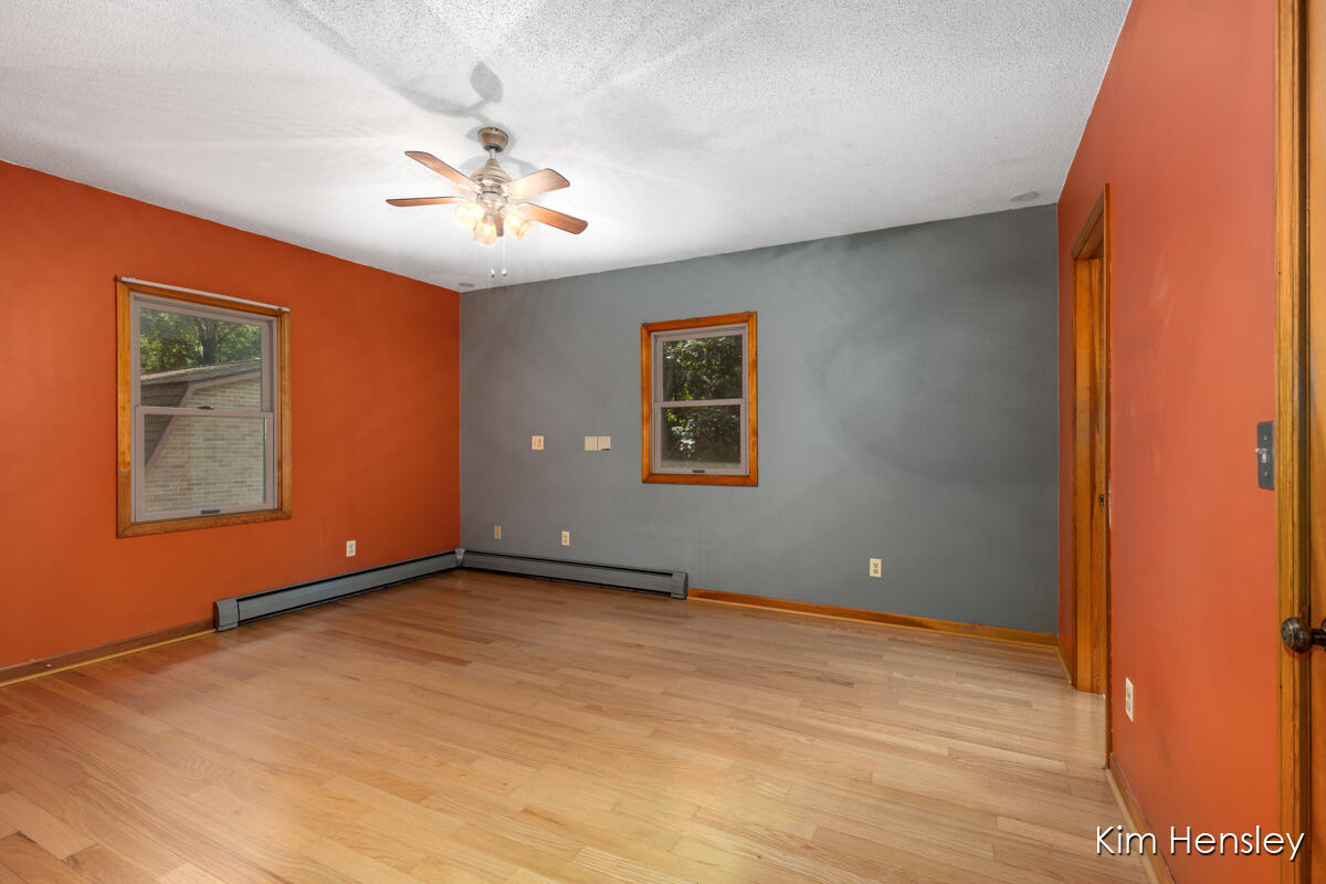 1085 4 Mile Road NE Grand Rapids MI 49525