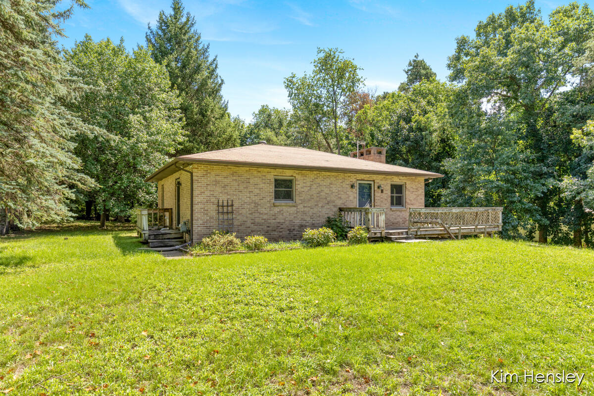 1085 4 Mile Road NE Grand Rapids MI 49525