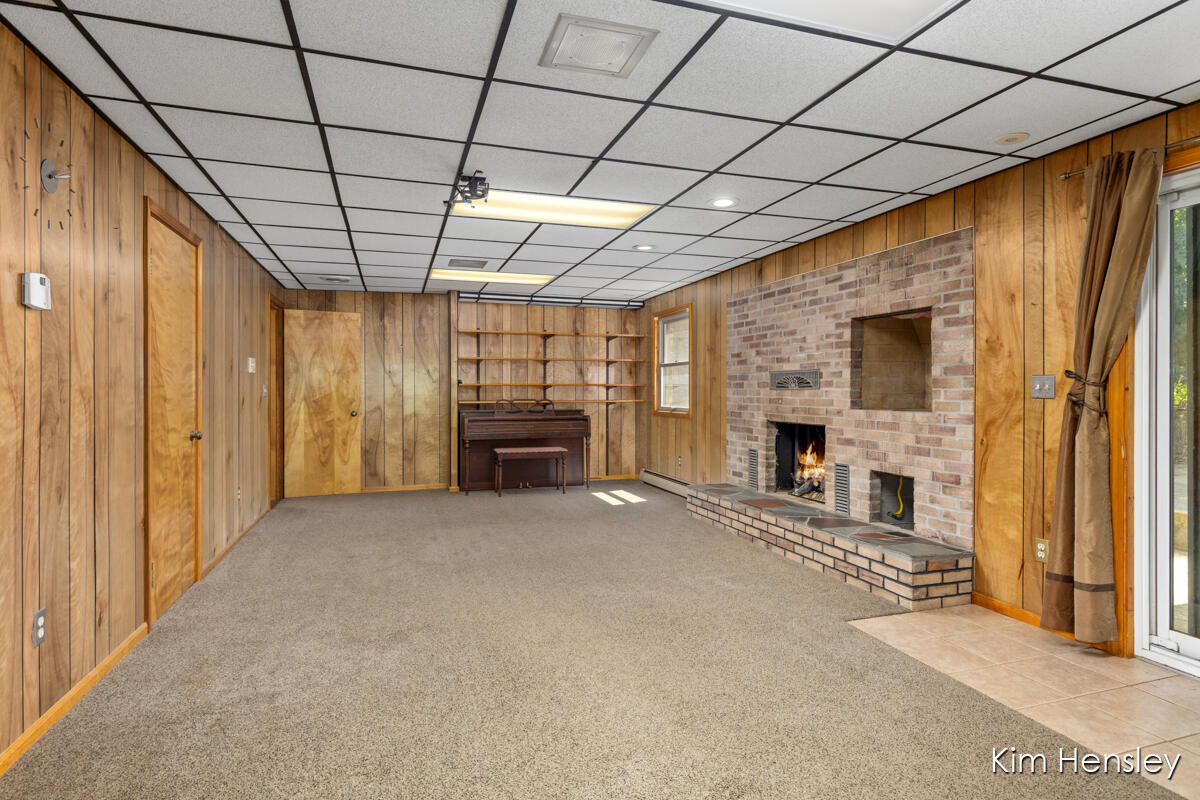 1085 4 Mile Road NE Grand Rapids MI 49525
