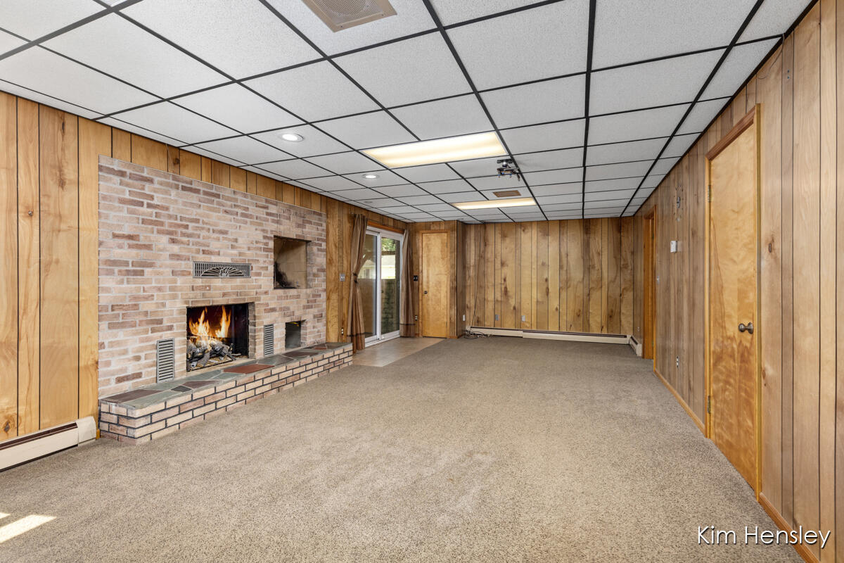 1085 4 Mile Road NE Grand Rapids MI 49525