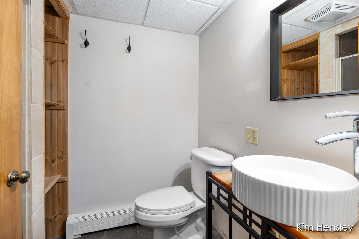 1085 4 Mile Road NE Grand Rapids MI 49525