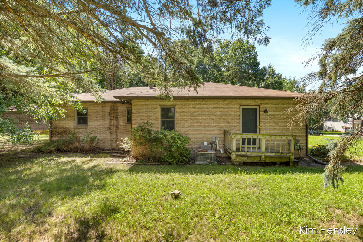 1085 4 Mile Road NE Grand Rapids MI 49525
