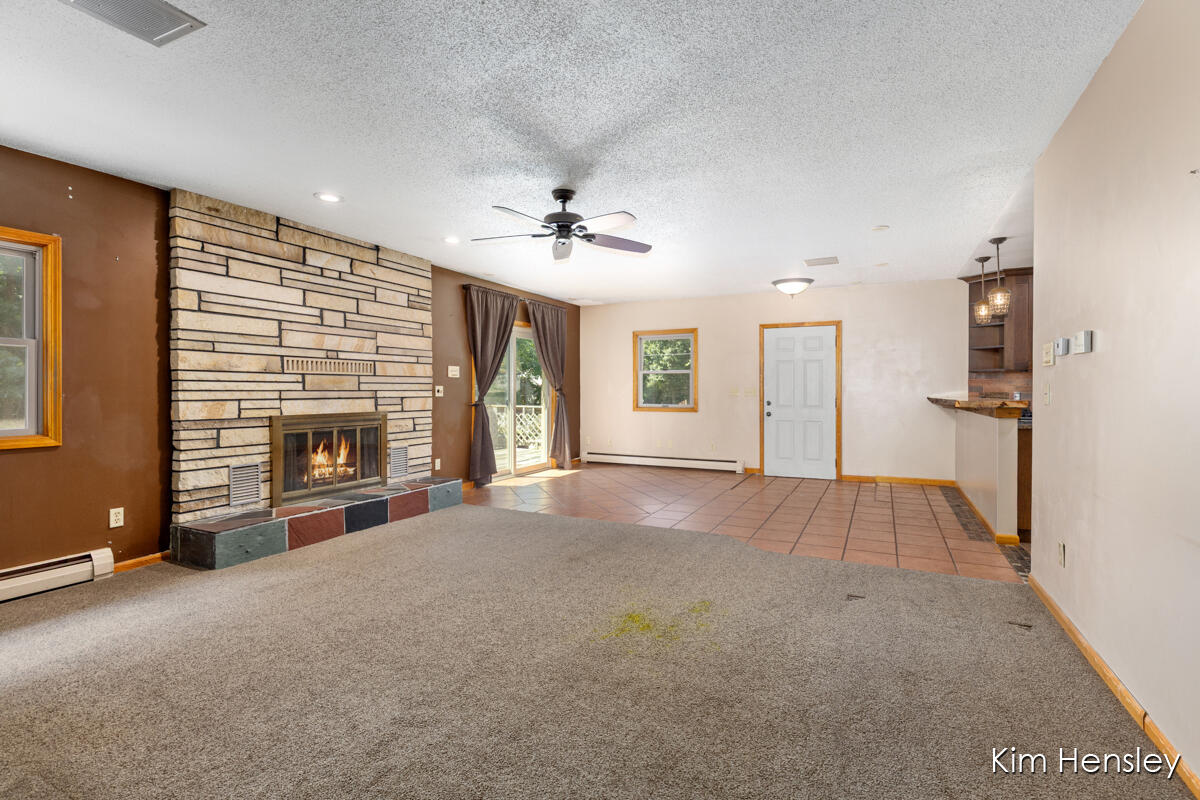 1085 4 Mile Road NE Grand Rapids MI 49525