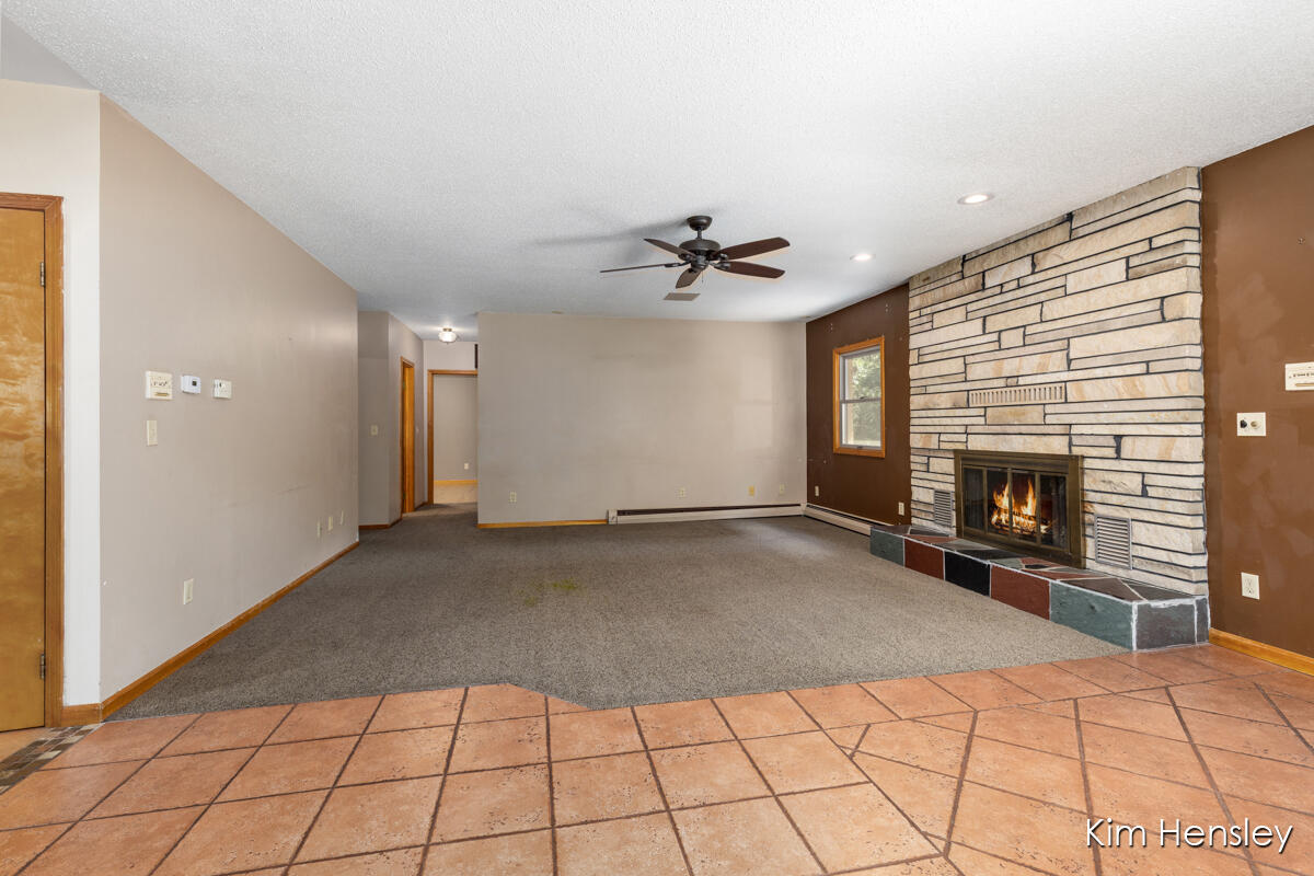 1085 4 Mile Road NE Grand Rapids MI 49525