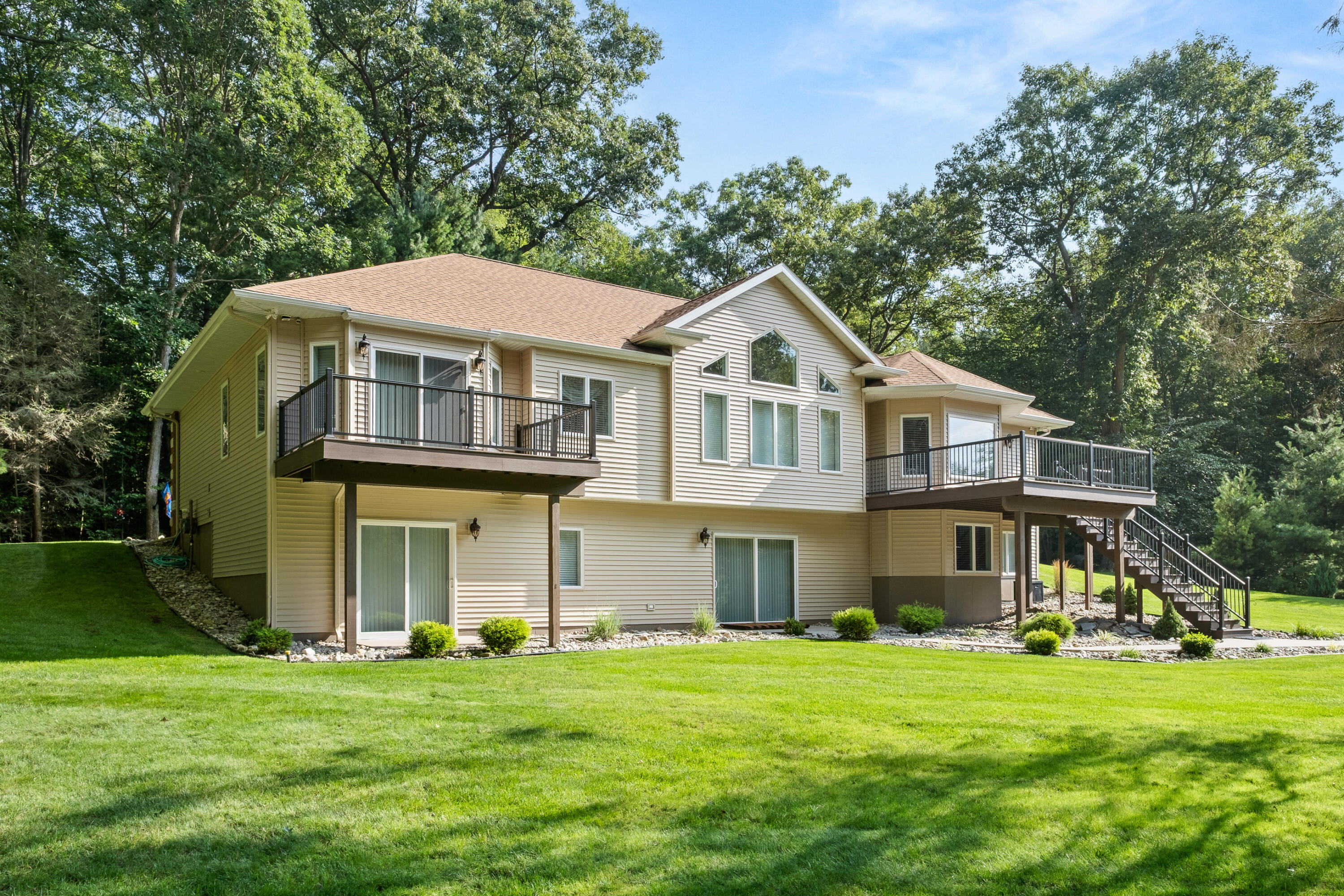 6065 N Scenic Woods Circle N Muskegon MI 49445