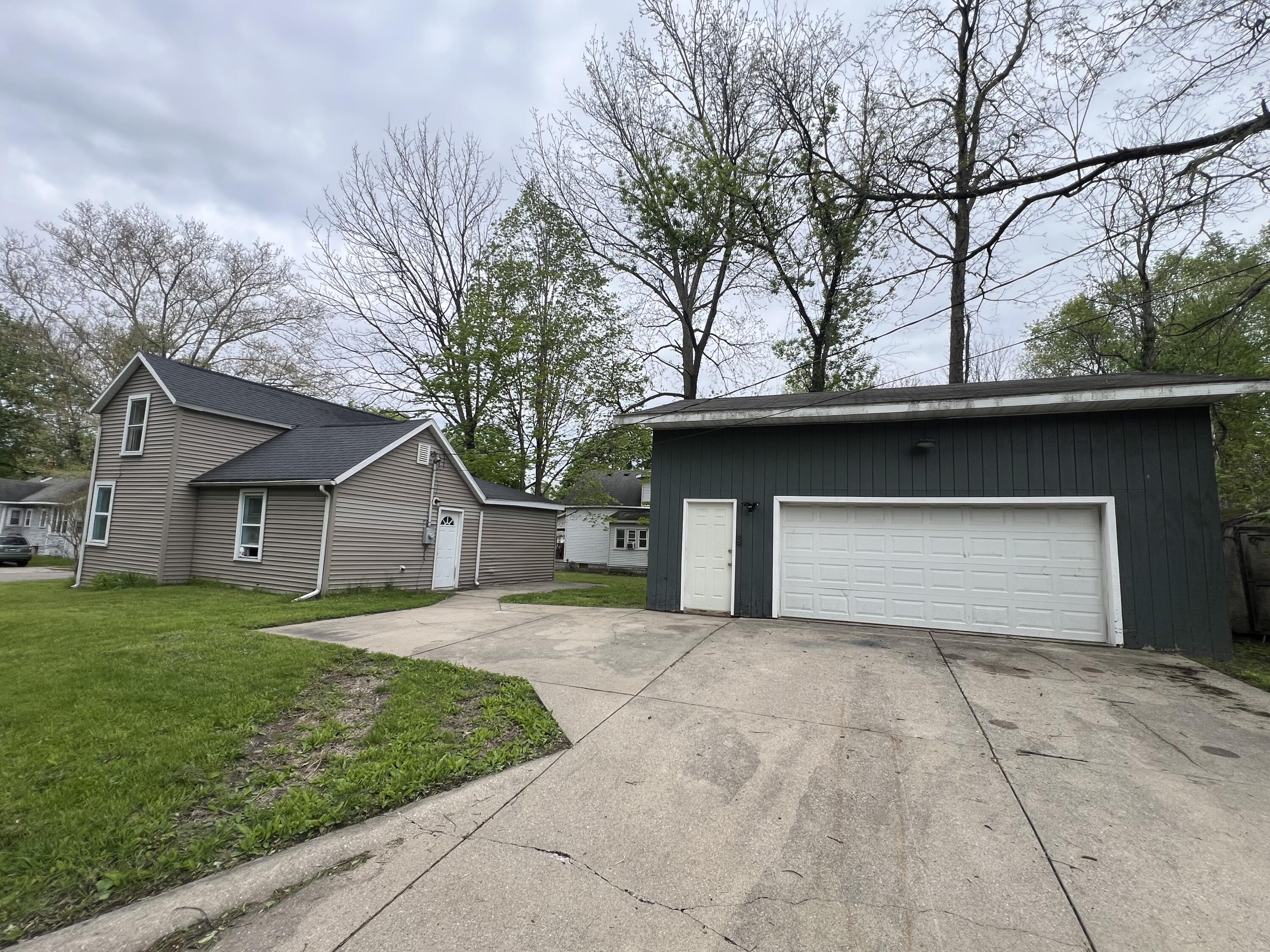 627 S 5th Street Niles MI 49120