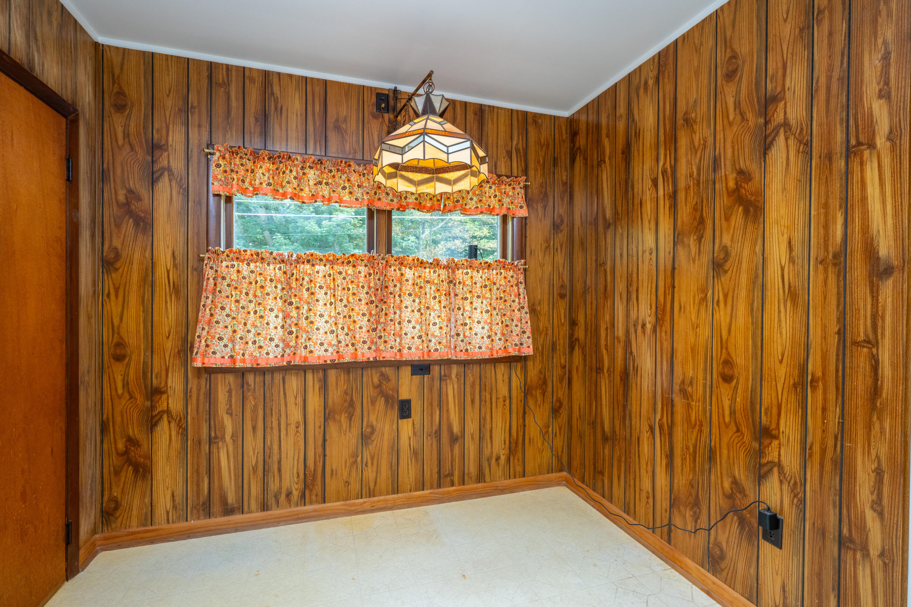1643 Lyola Court Benton Harbor MI 49022