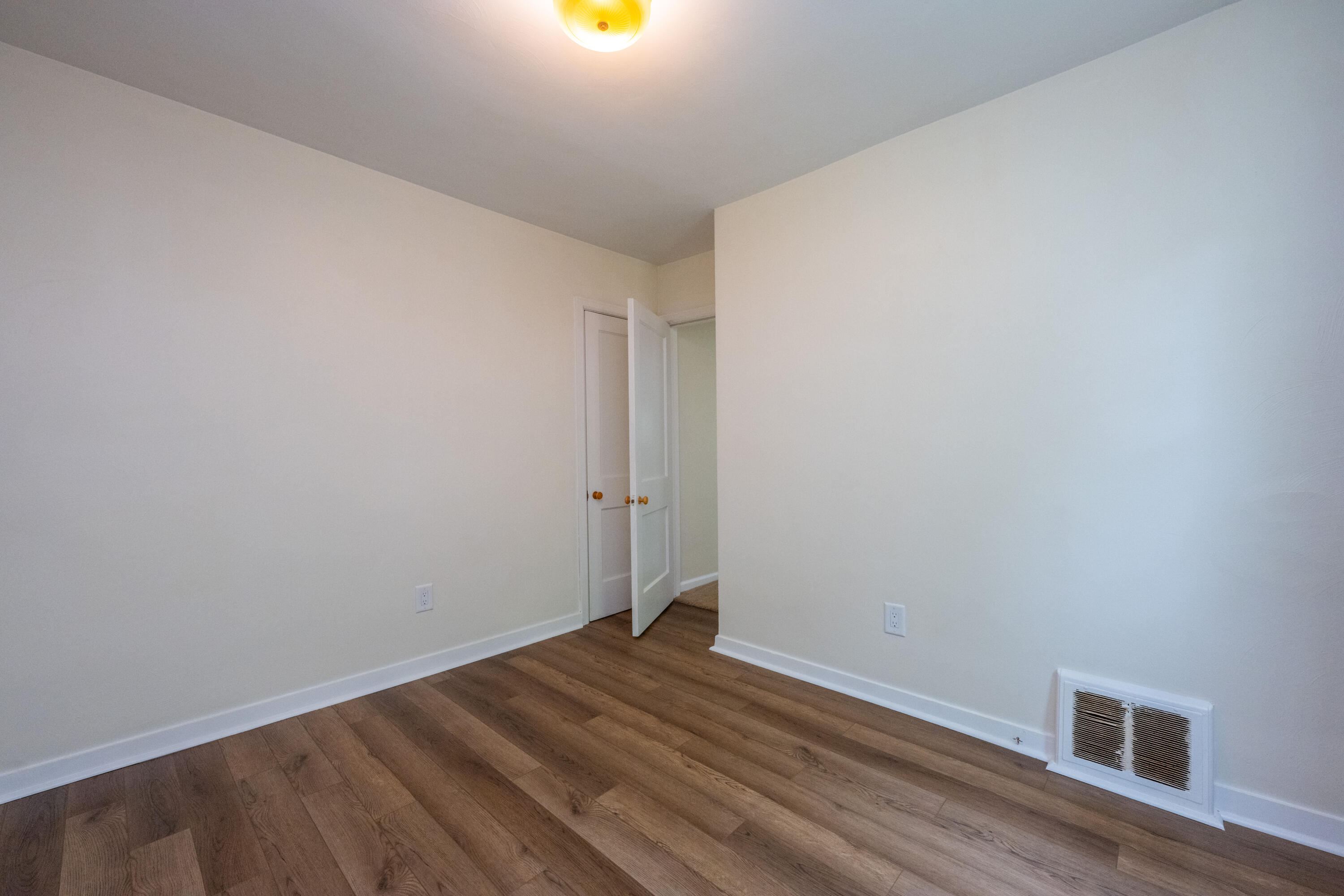 1643 Lyola Court Benton Harbor MI 49022