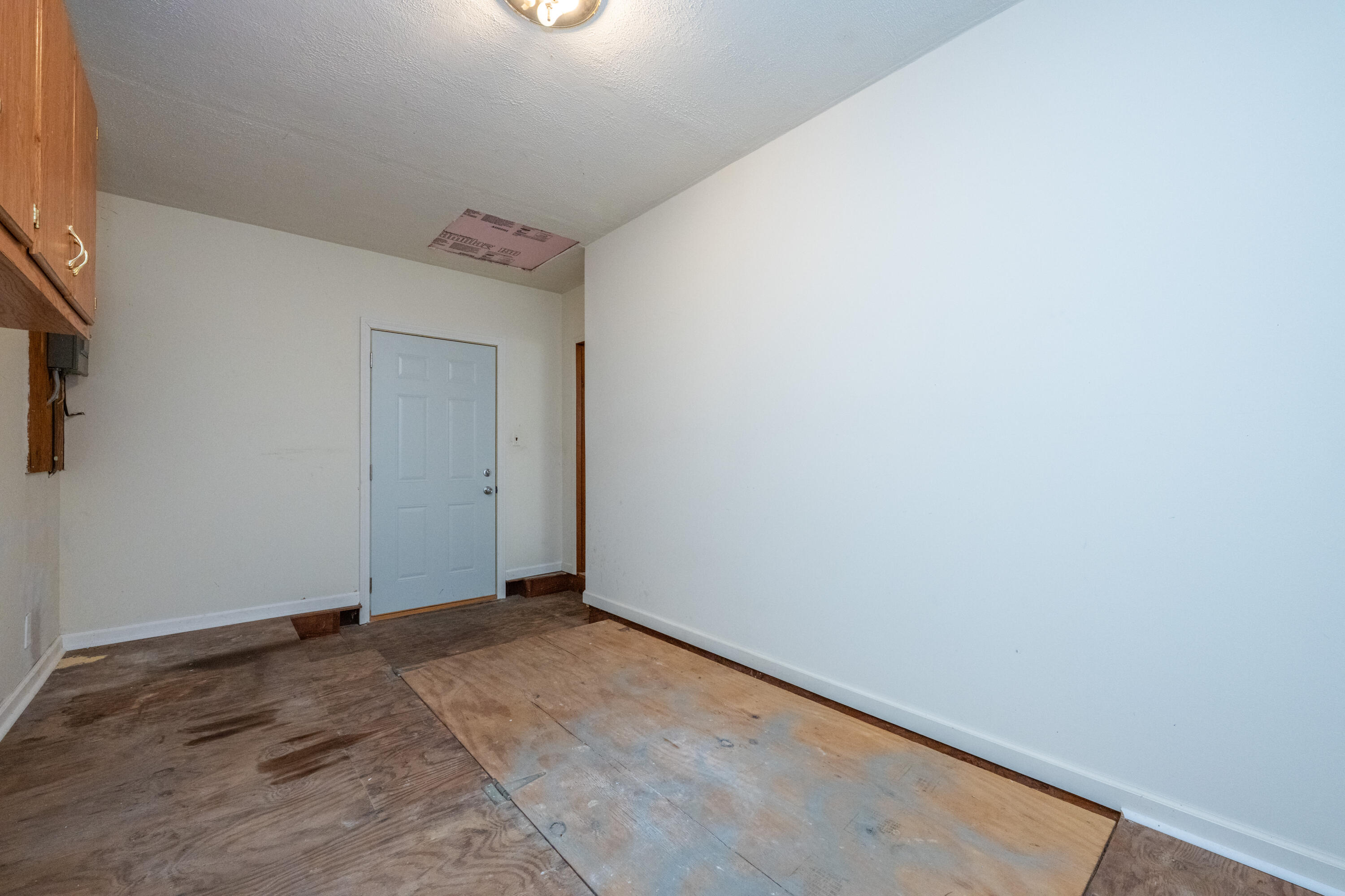 1643 Lyola Court Benton Harbor MI 49022
