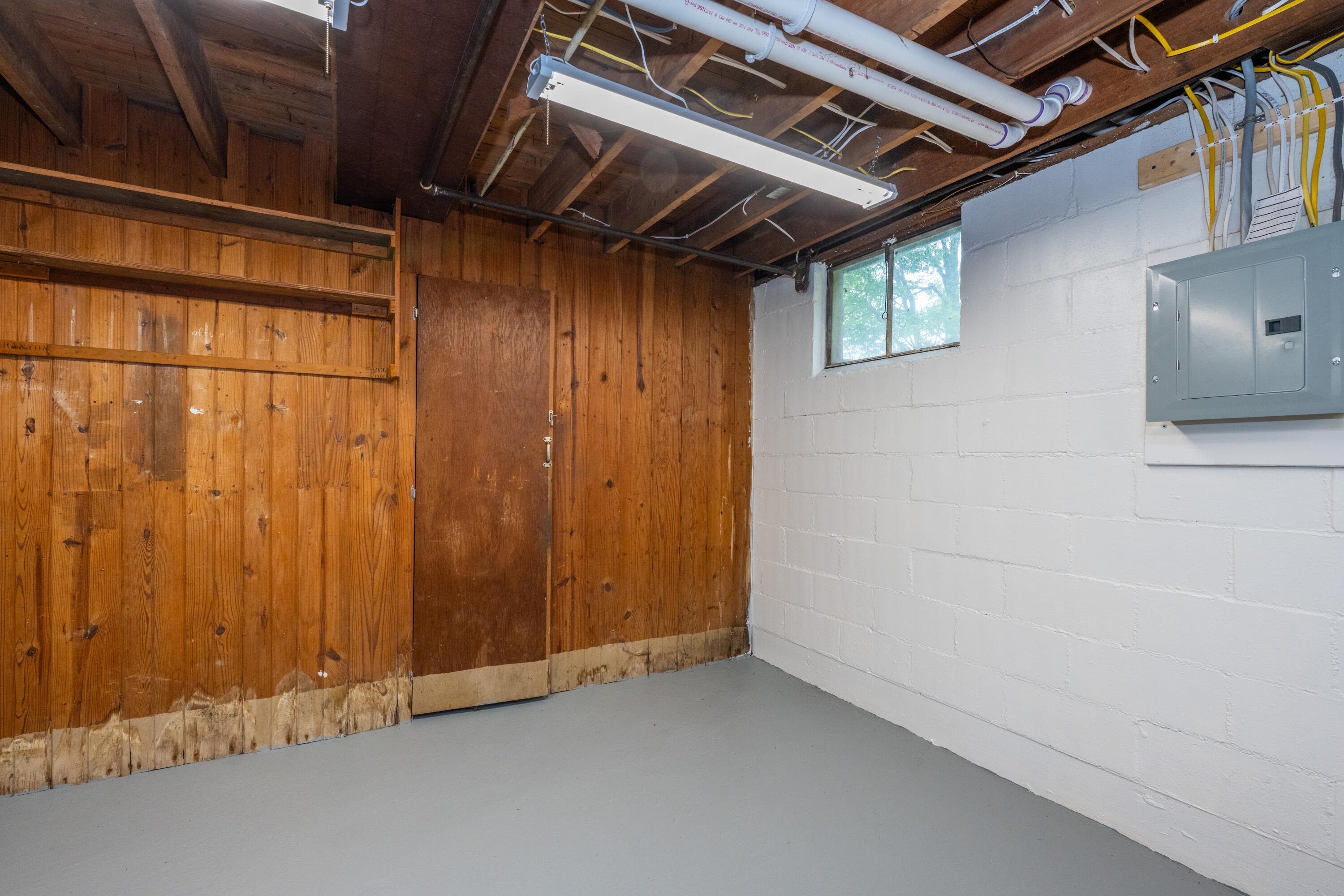 1643 Lyola Court Benton Harbor MI 49022