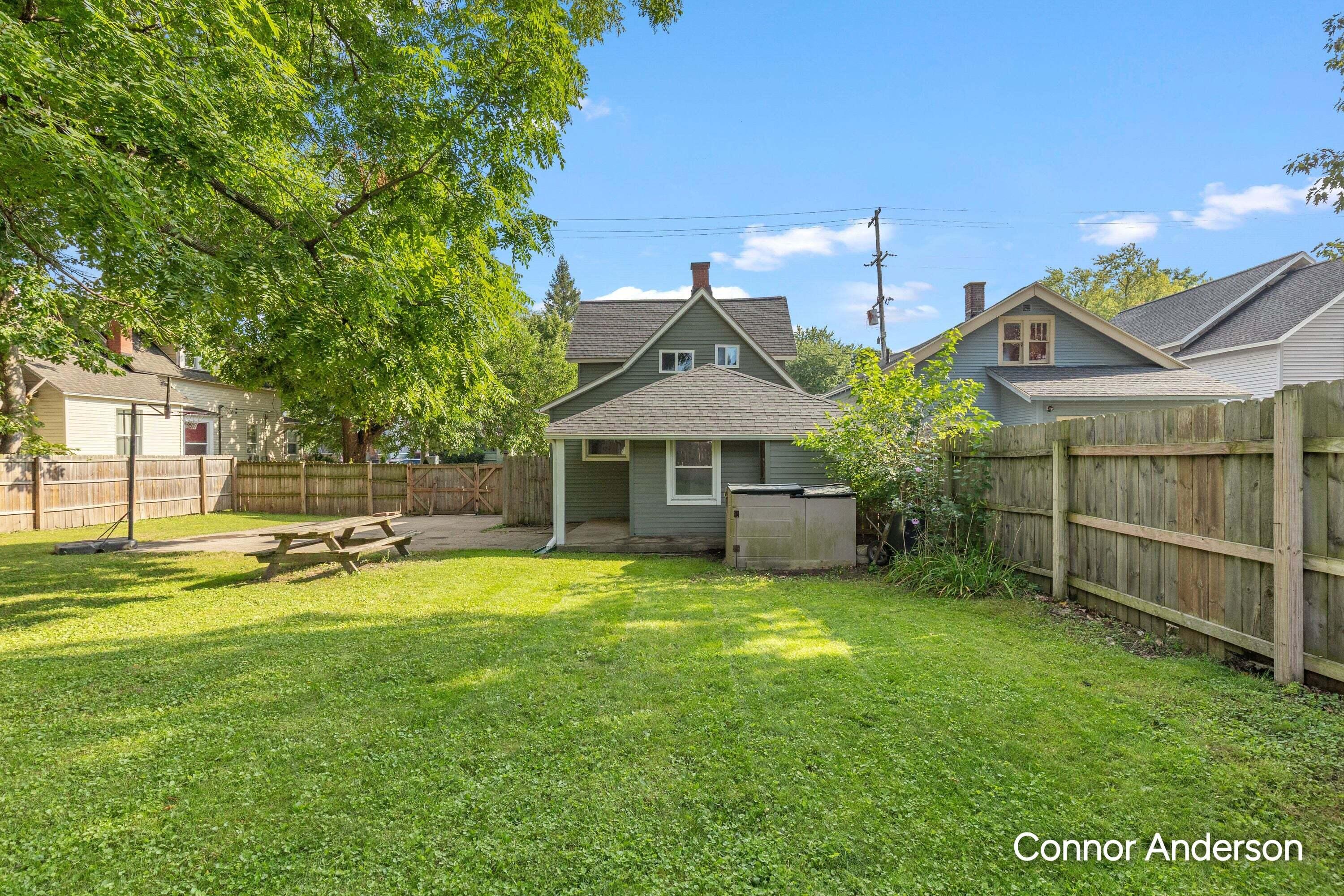543 Leonard Street NE Grand Rapids MI 49503