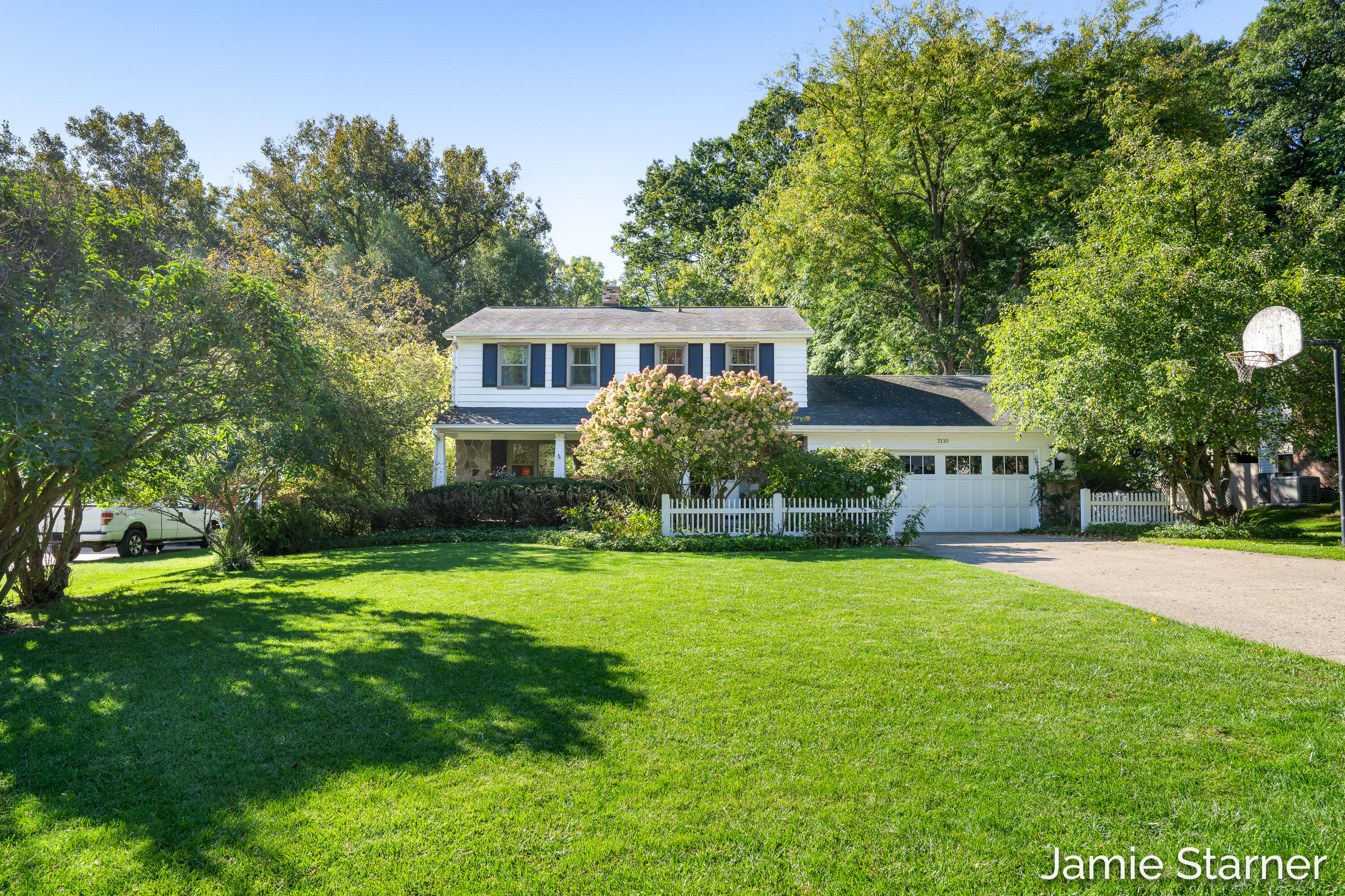 2110 Blueberry Drive NW Grand Rapids MI 49504