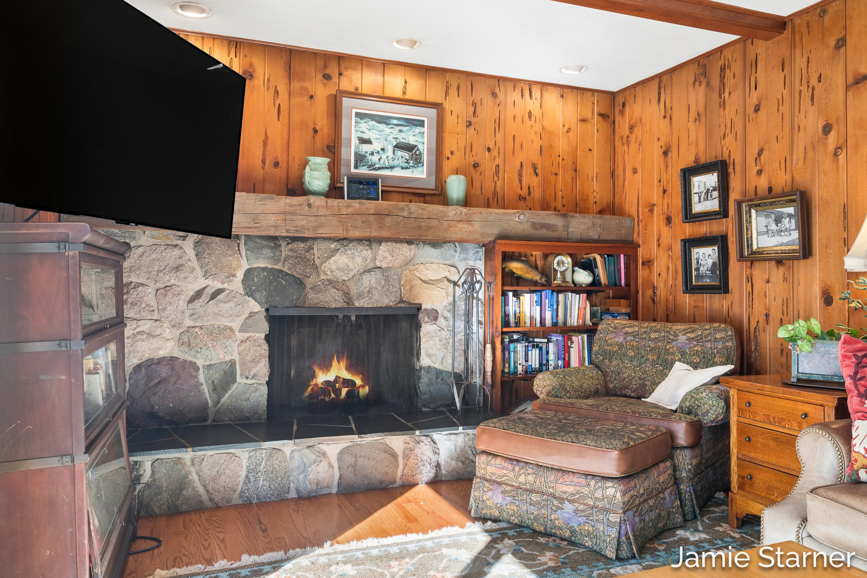 2110 Blueberry Drive NW Grand Rapids MI 49504