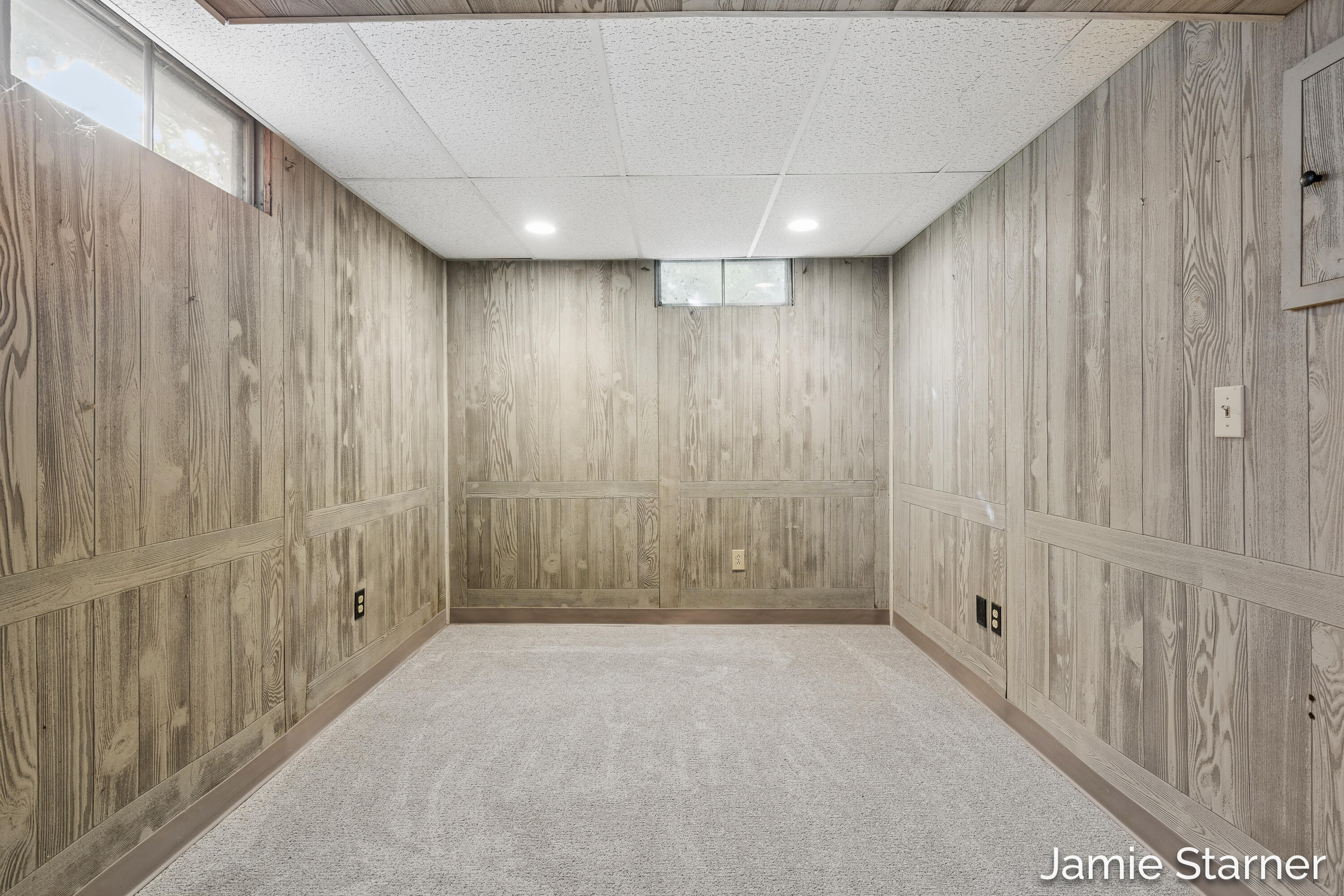 2110 Blueberry Drive NW Grand Rapids MI 49504