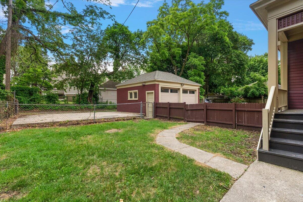 430 Paris Avenue SE Grand Rapids MI 49503