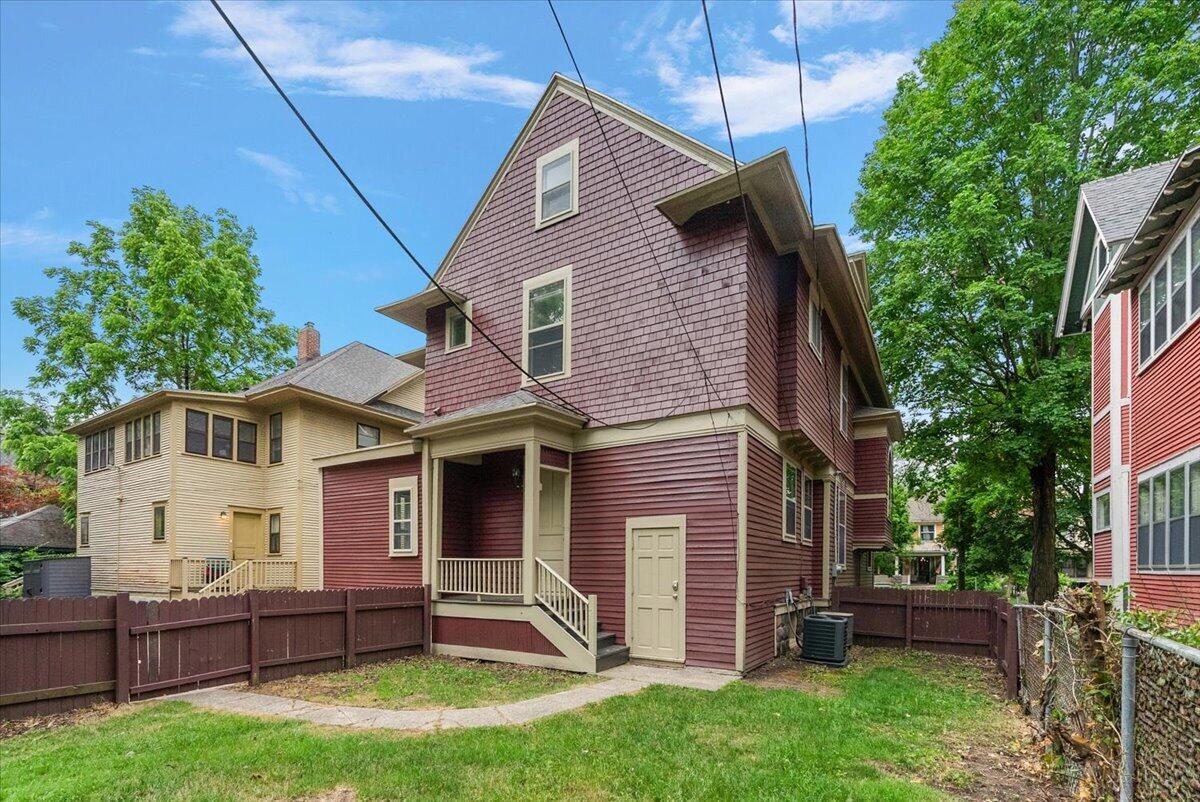 430 Paris Avenue SE Grand Rapids MI 49503
