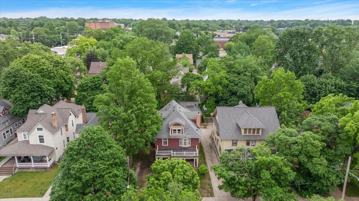 430 Paris Avenue SE Grand Rapids MI 49503
