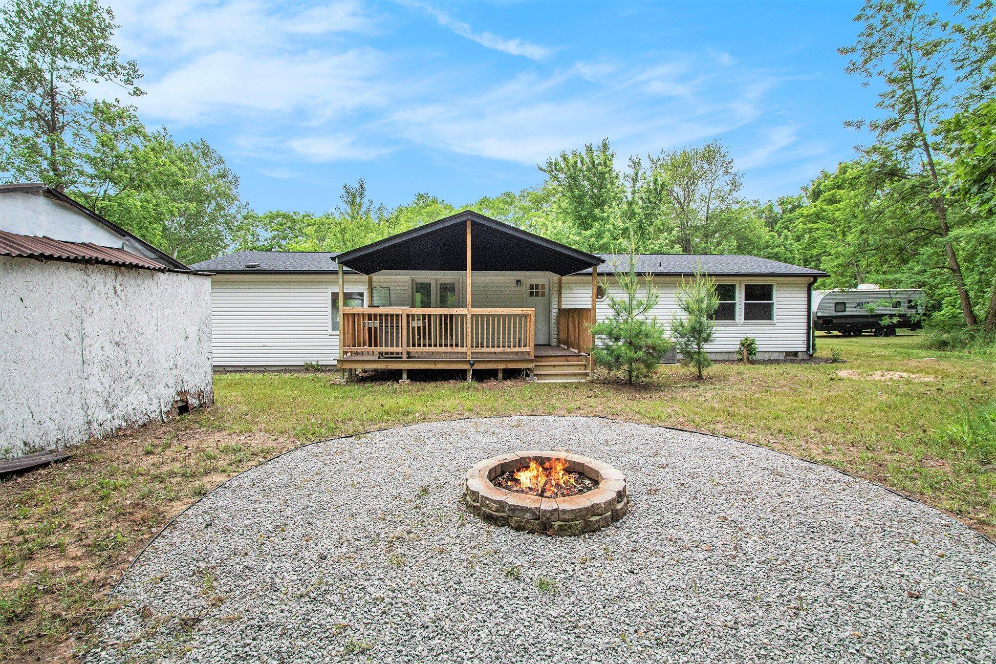 80150 46th Avenue Coloma MI 49038