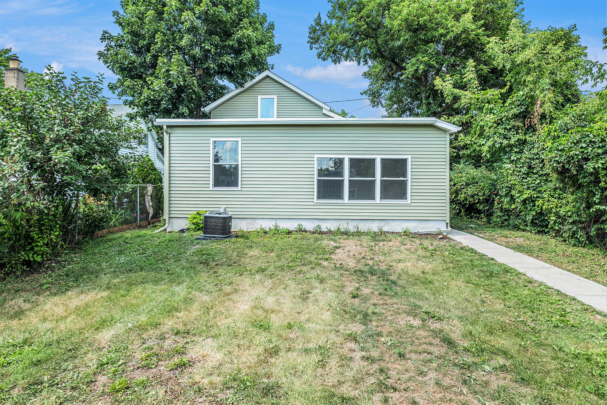 854 First Street NW Grand Rapids MI 49504