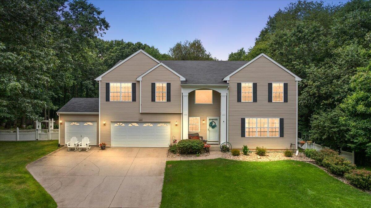 9354 Stratford Woods Trail Kalamazoo MI 49009