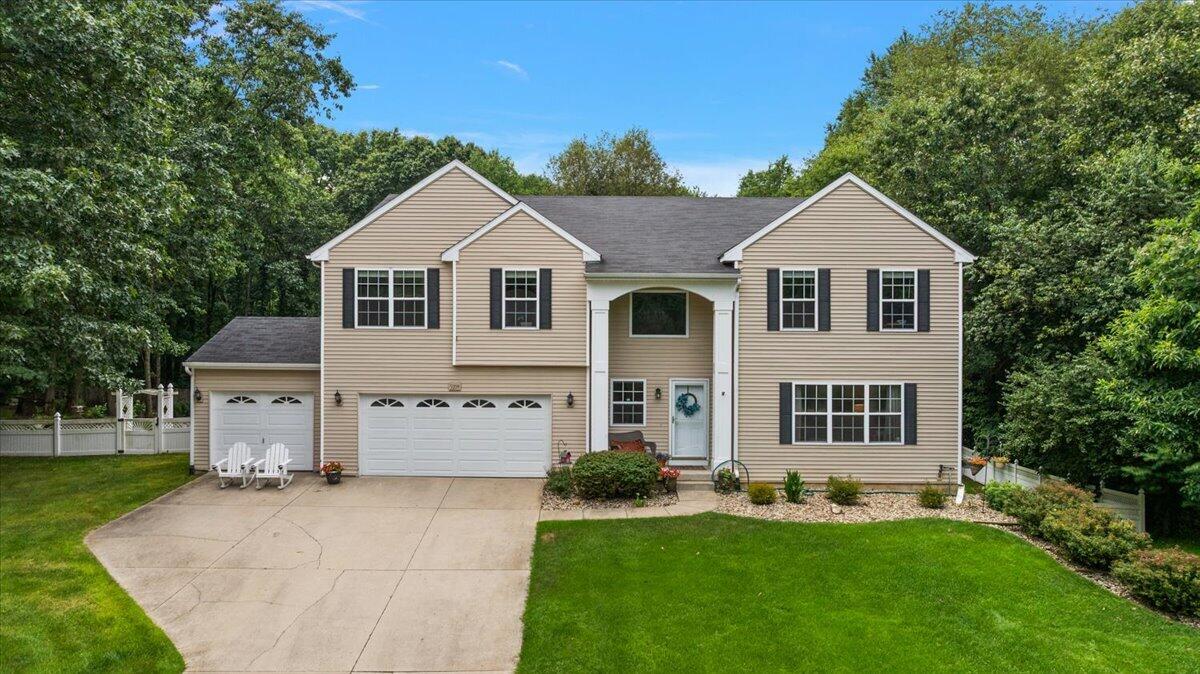 9354 Stratford Woods Trail Kalamazoo MI 49009
