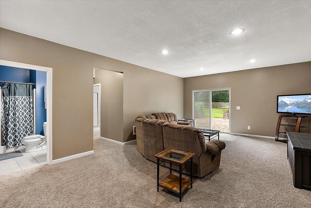9354 Stratford Woods Trail Kalamazoo MI 49009