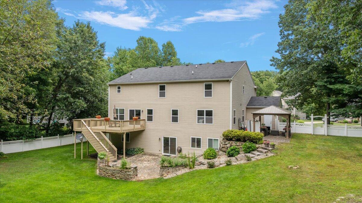 9354 Stratford Woods Trail Kalamazoo MI 49009