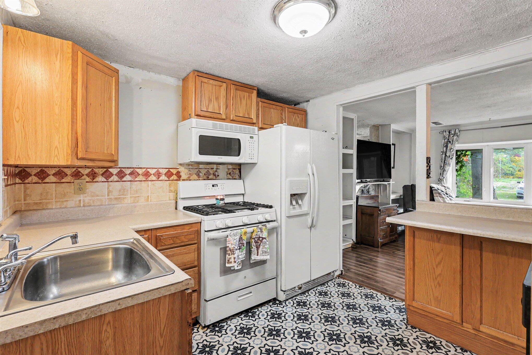 1492 E Broadway Avenue Norton Shores MI 49444