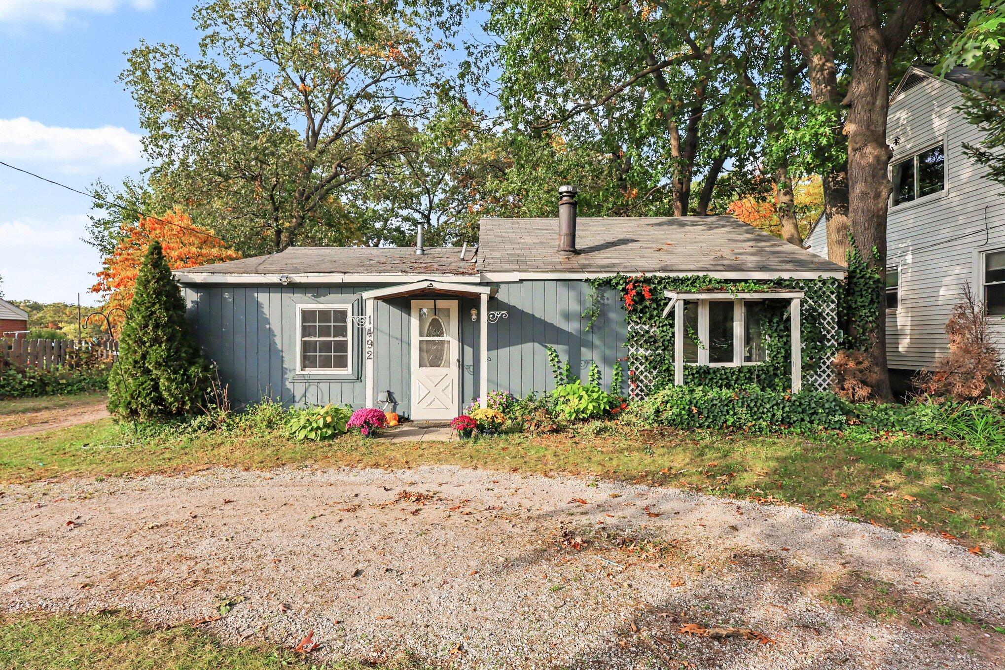 1492 E Broadway Avenue Norton Shores MI 49444