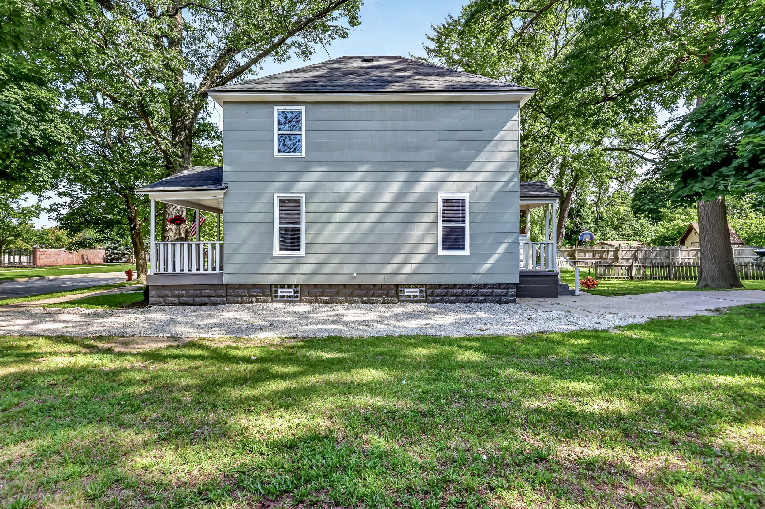 1688 Hoyt Street Muskegon MI 49442