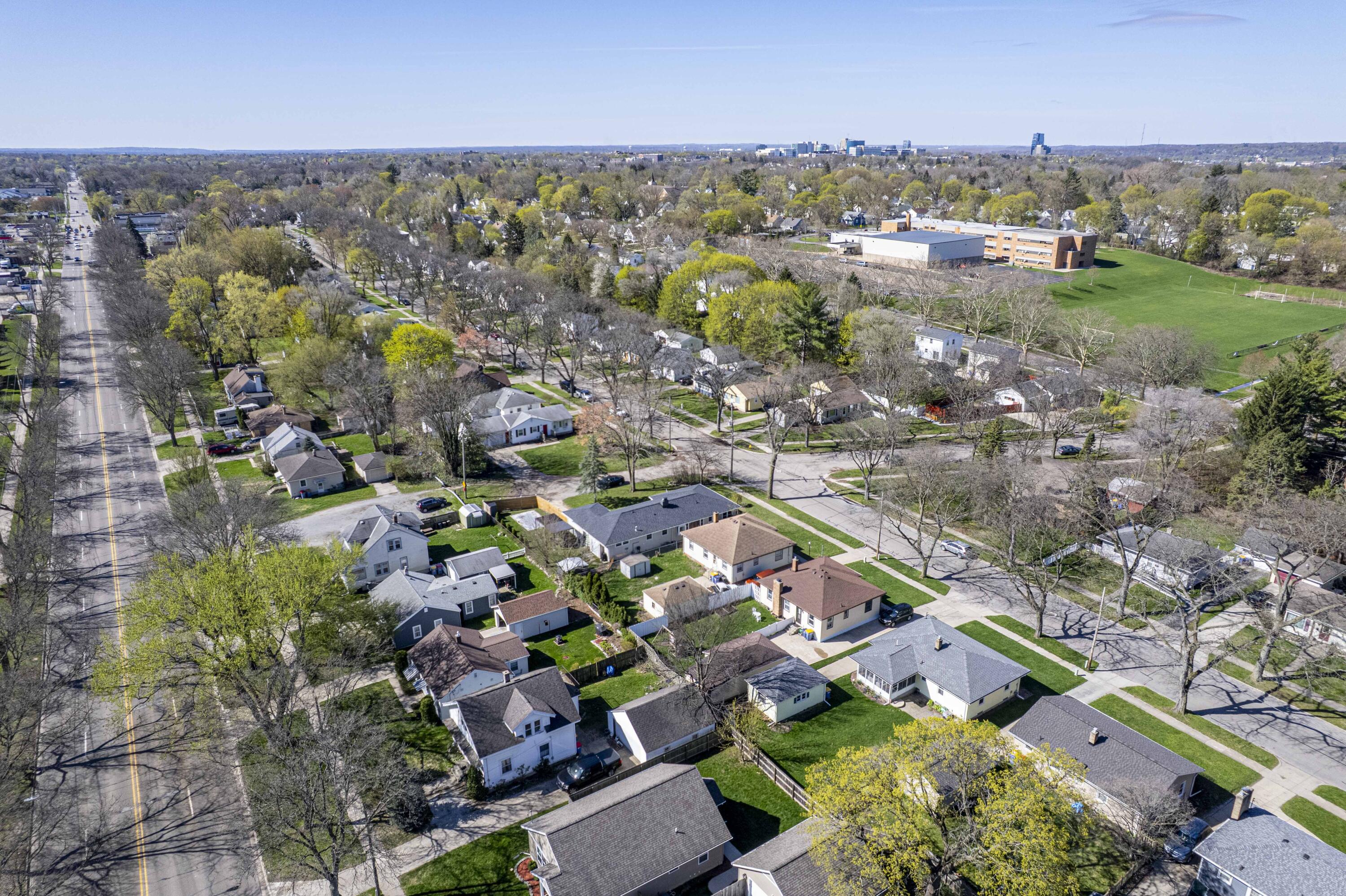 1409 Fuller Avenue NE Grand Rapids MI 49505