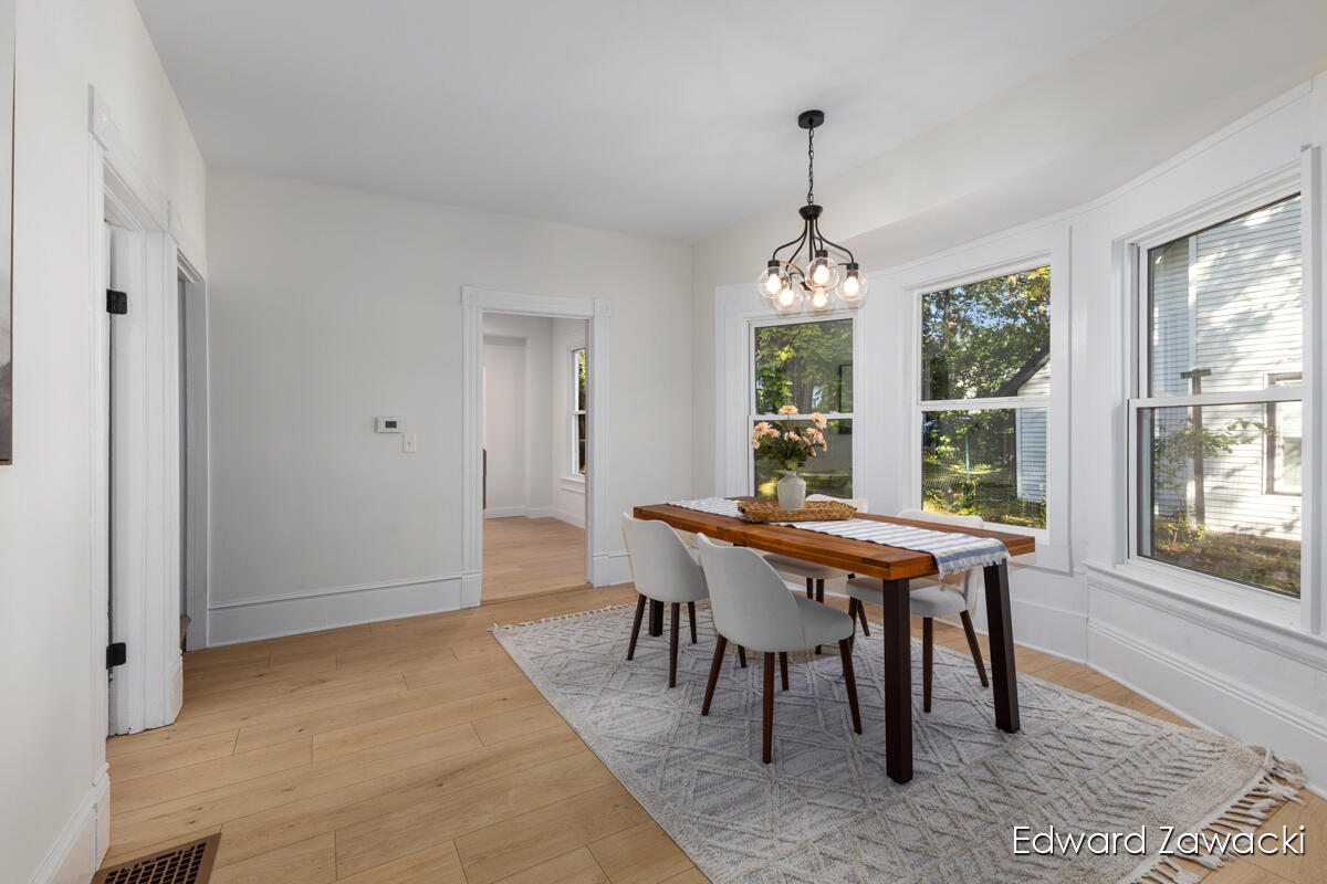 1043 Sigsbee Street SE Grand Rapids MI 49506