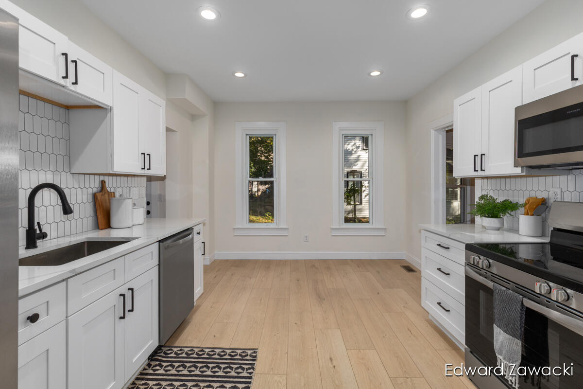 1043 Sigsbee Street SE Grand Rapids MI 49506