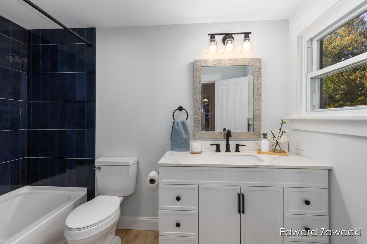 1043 Sigsbee Street SE Grand Rapids MI 49506