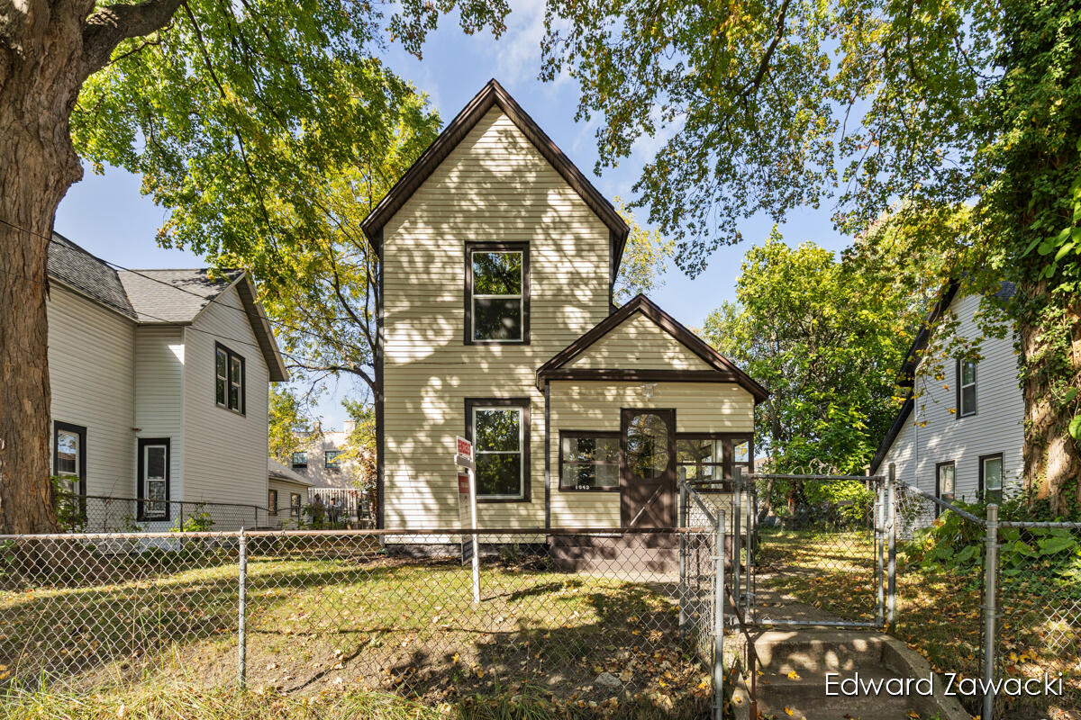1043 Sigsbee Street SE Grand Rapids MI 49506